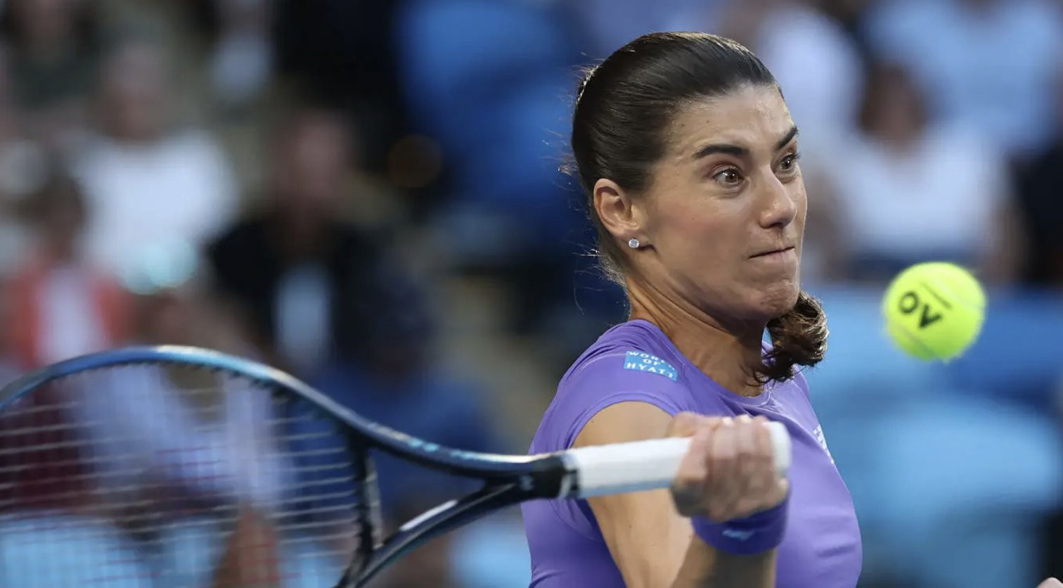 Da, Sorana! Cîrstea câștigă set împotriva fostului număr 1 WTA. Sorana Cîrstea - Naomi Osaka 3-6, 6-4, 0-2, acum, în turul doi al Openului Australian 2026