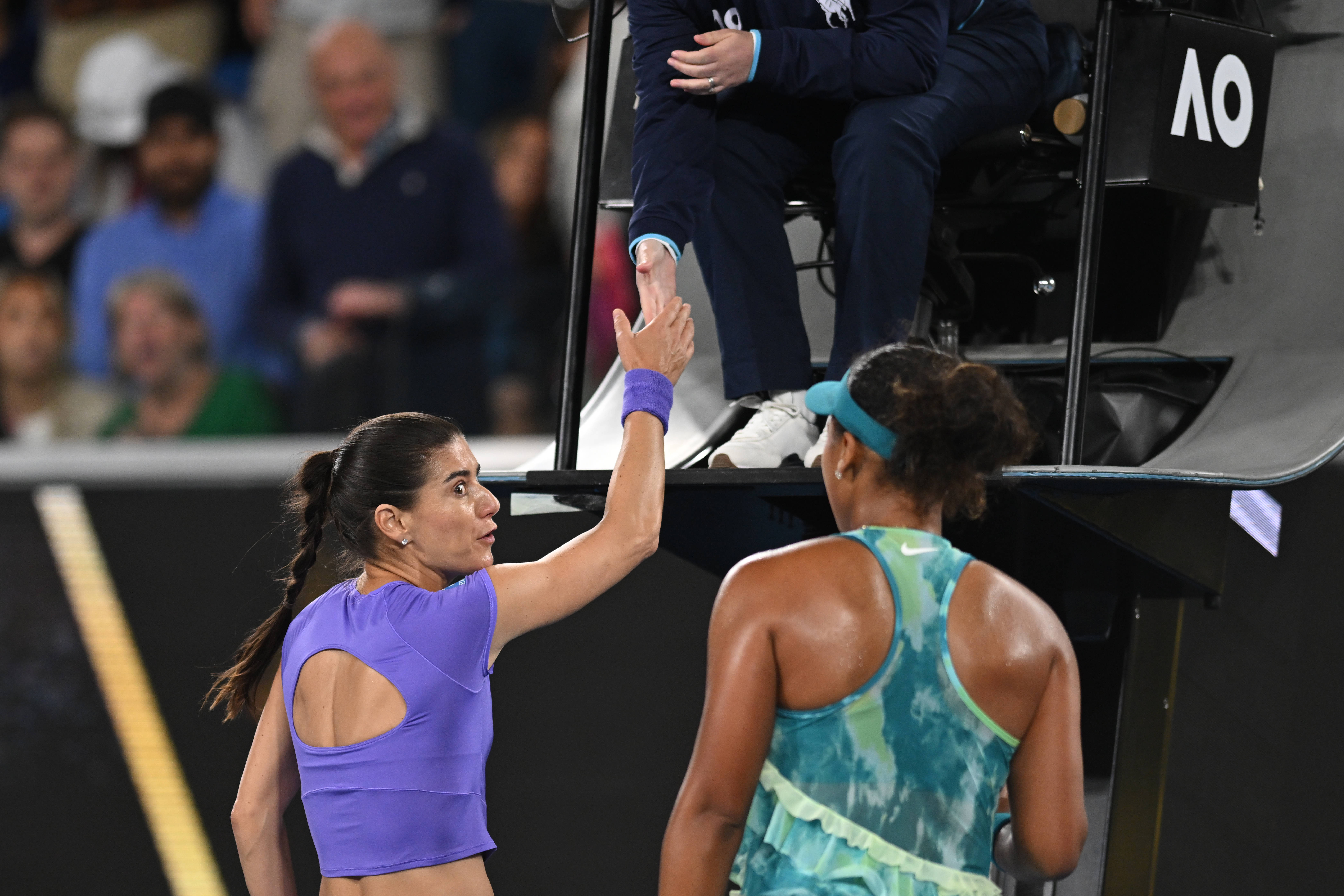 Campioanele Navratilova și Davenport vin cu reacții clare la conflictul dintre Cîrstea și Osaka: „Nu e corect.”