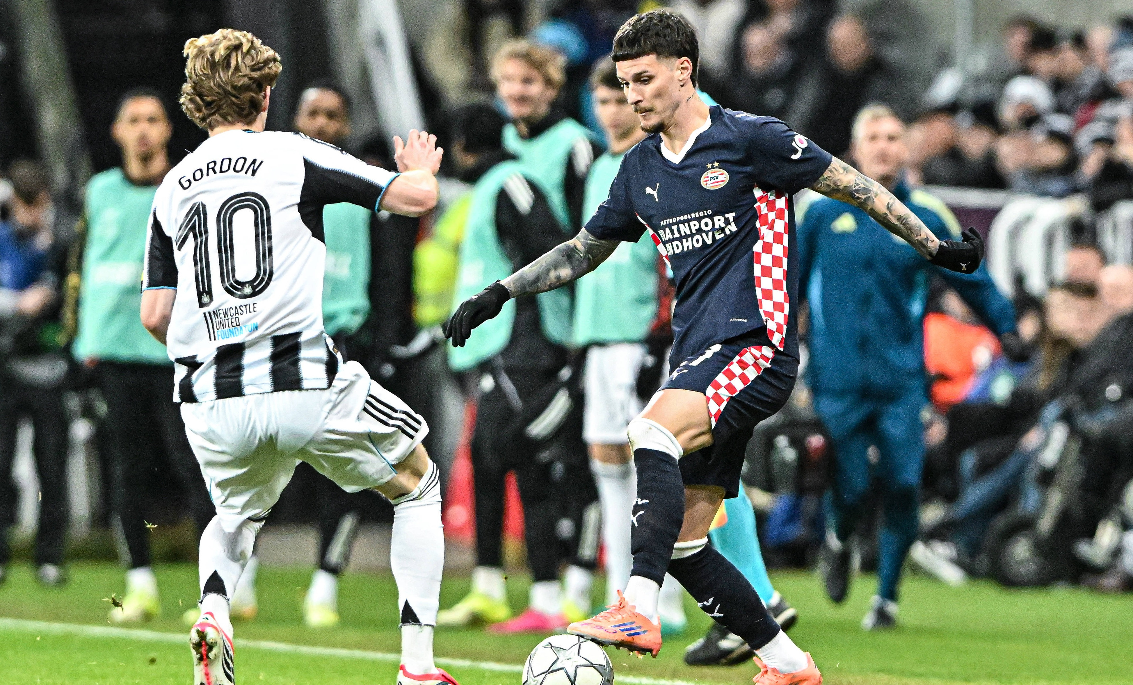 Dennis Man, criticat dur după eșecul lui PSV cu Newcastle: ”Ineficient!”