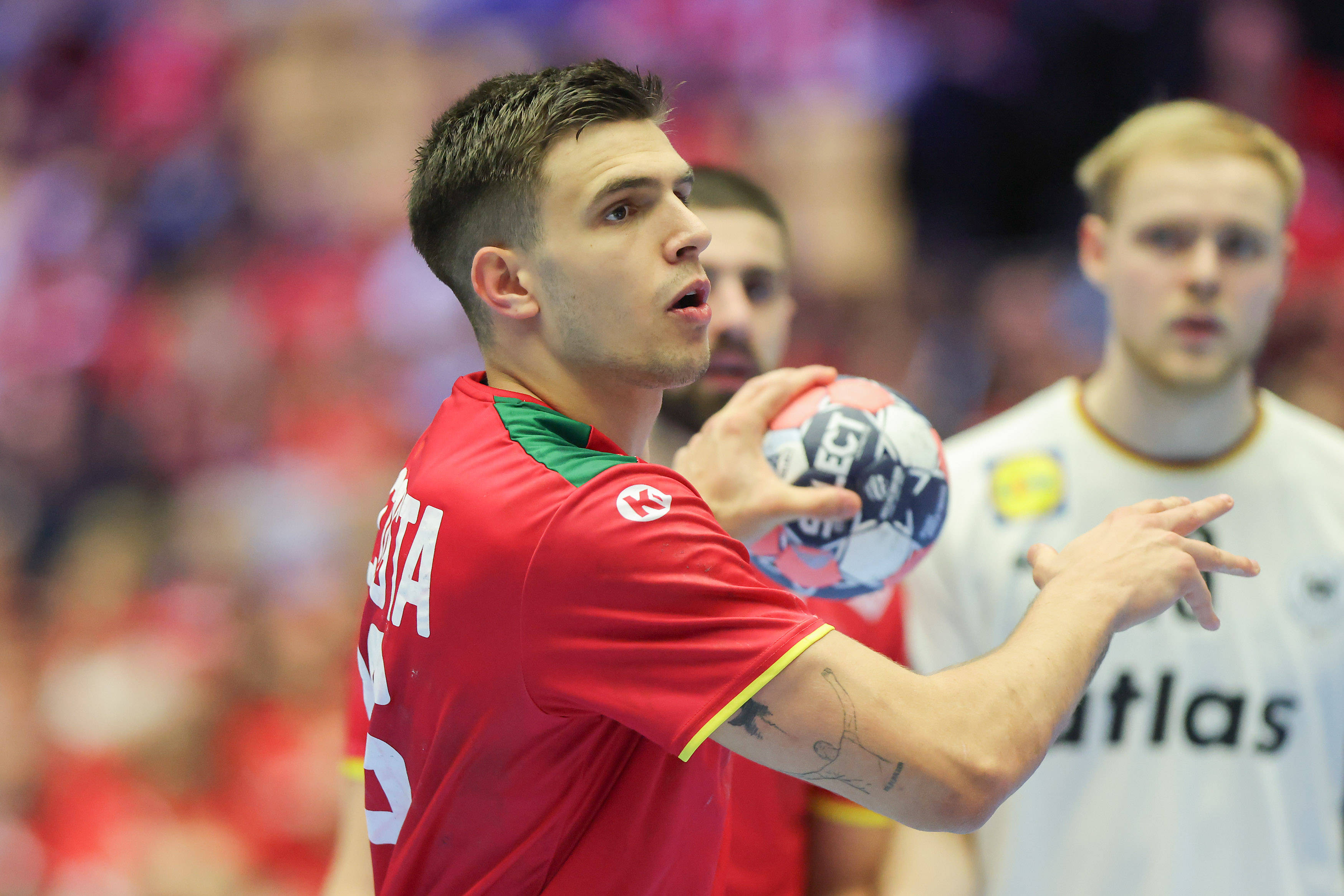 Un handbalist în vârstă de 20 de ani e de neoprit! Cum arată topul marcatorilor la Europeanul de handbal, transmis de VOYO