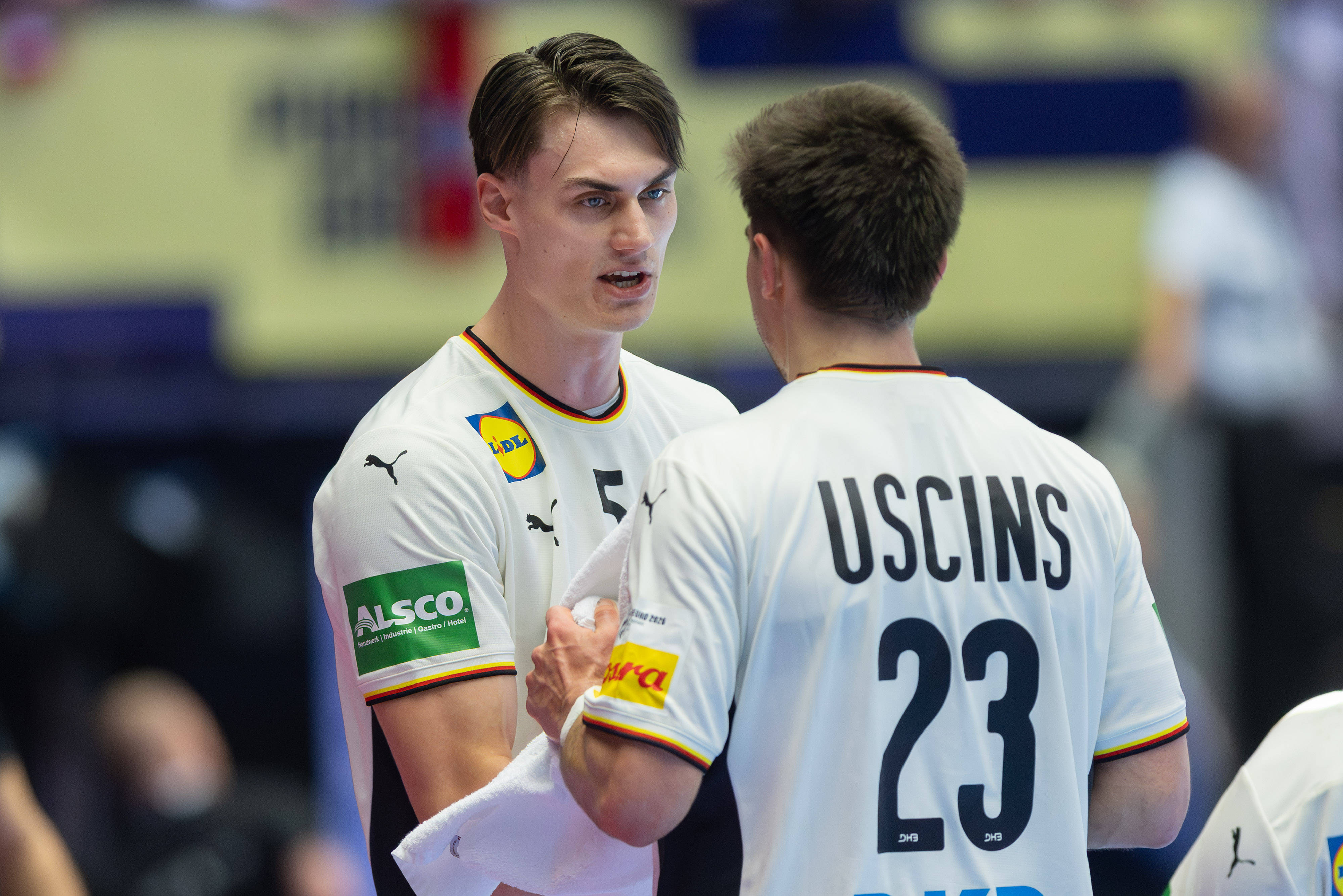 Are dinamită în braț! Viteza atinsă de aruncarea unui neamț la Europeanul de handbal masculin (VOYO)