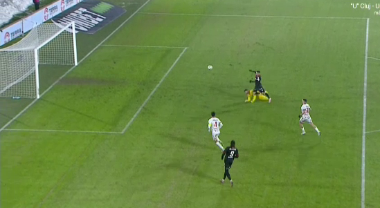 Cum a reușit să rateze Cîrjan: starul lui Dinamo a avut golul pe tavă