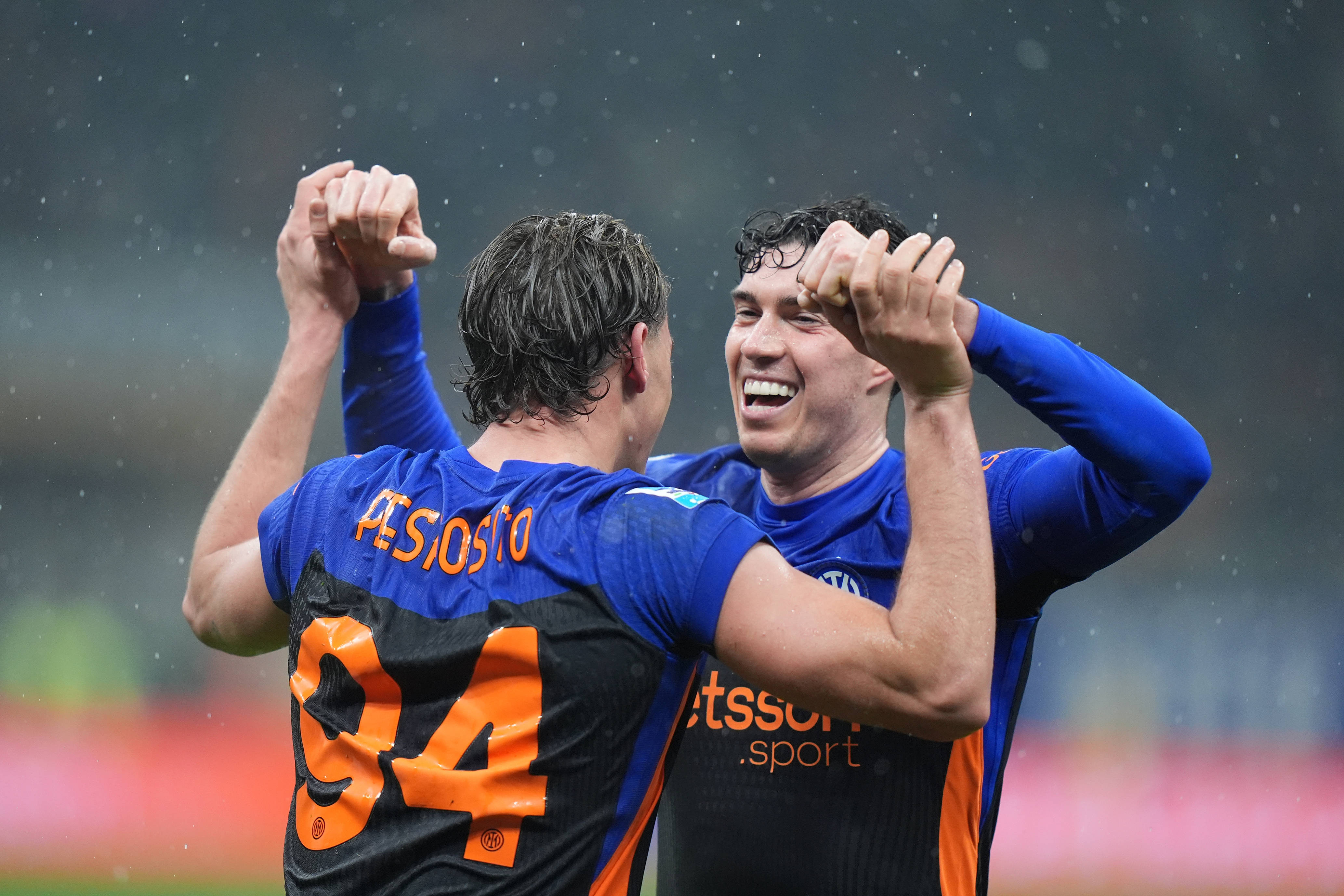 ACUM Inter - Pisa 3-2! „Copilul” lui Chivu o duce pe Inter în avantaj