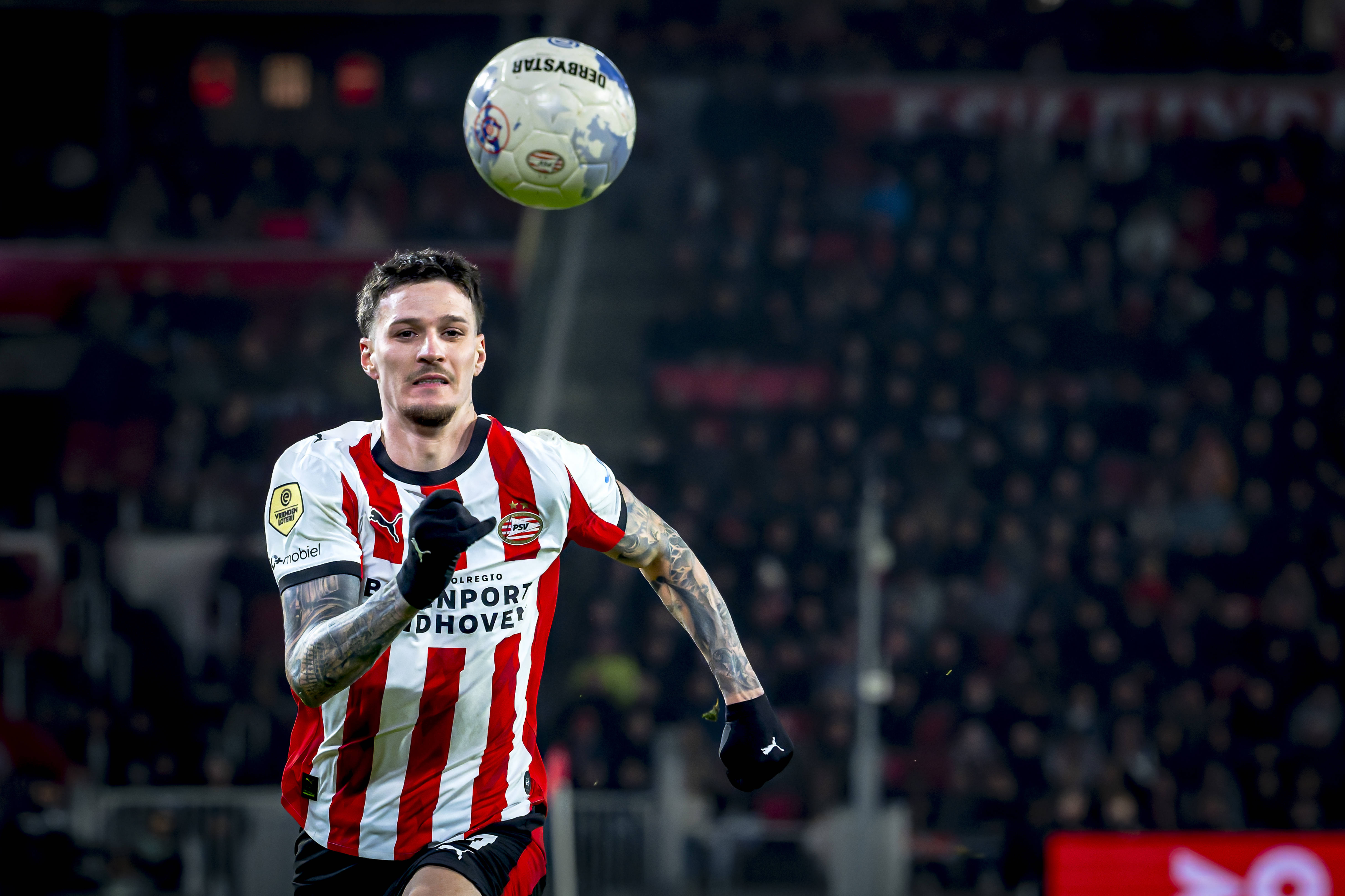 Peter Bosz a dezvăluit ce s-a întâmplat la pauză în vestiarul lui PSV și de ce l-a schimbat pe Dennis Man