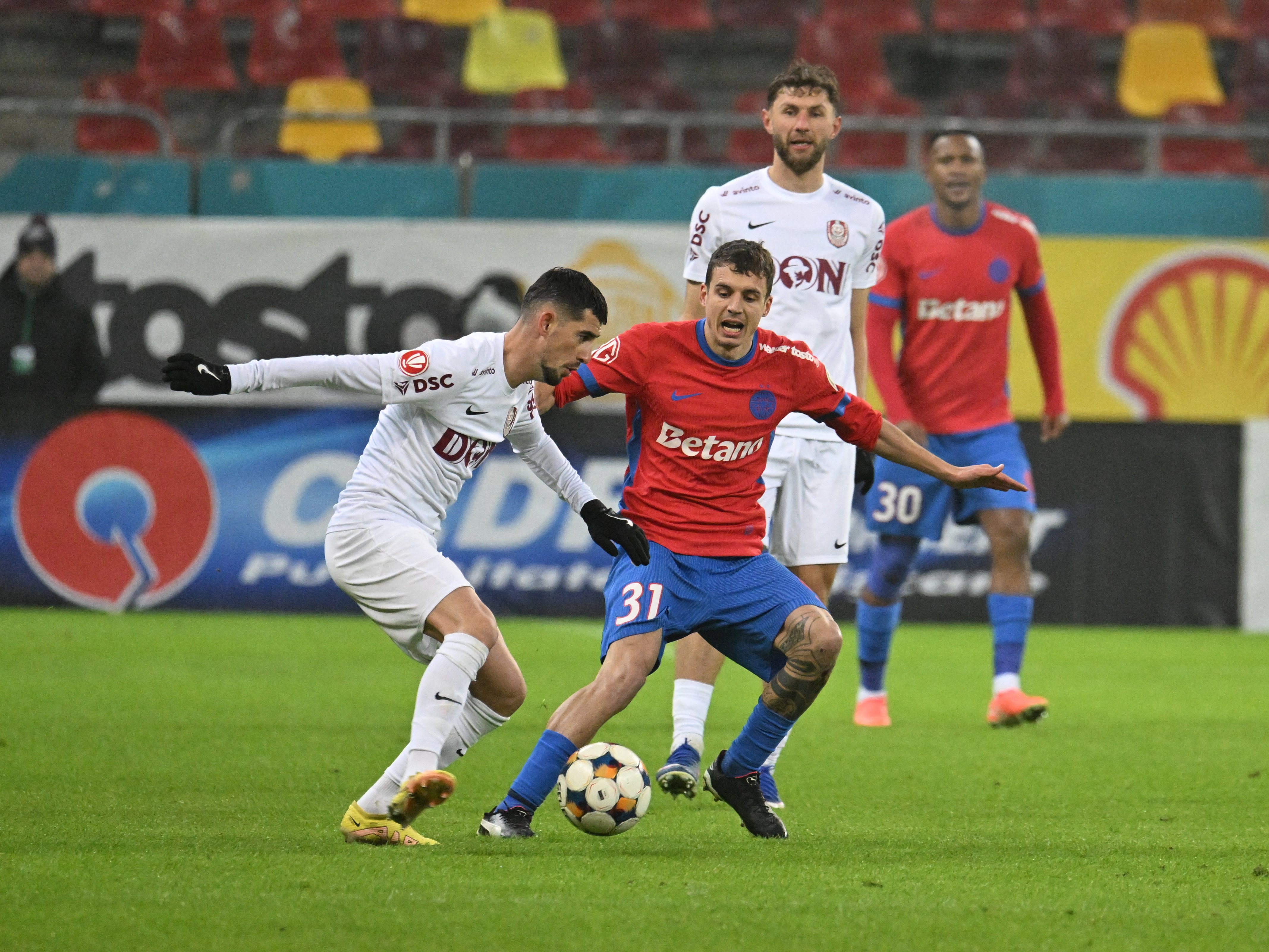 Emoții pentru FCSB și CFR Cluj! Ce vor fi obligați să facă fotbaliștii echipelor la finalul derby-ului