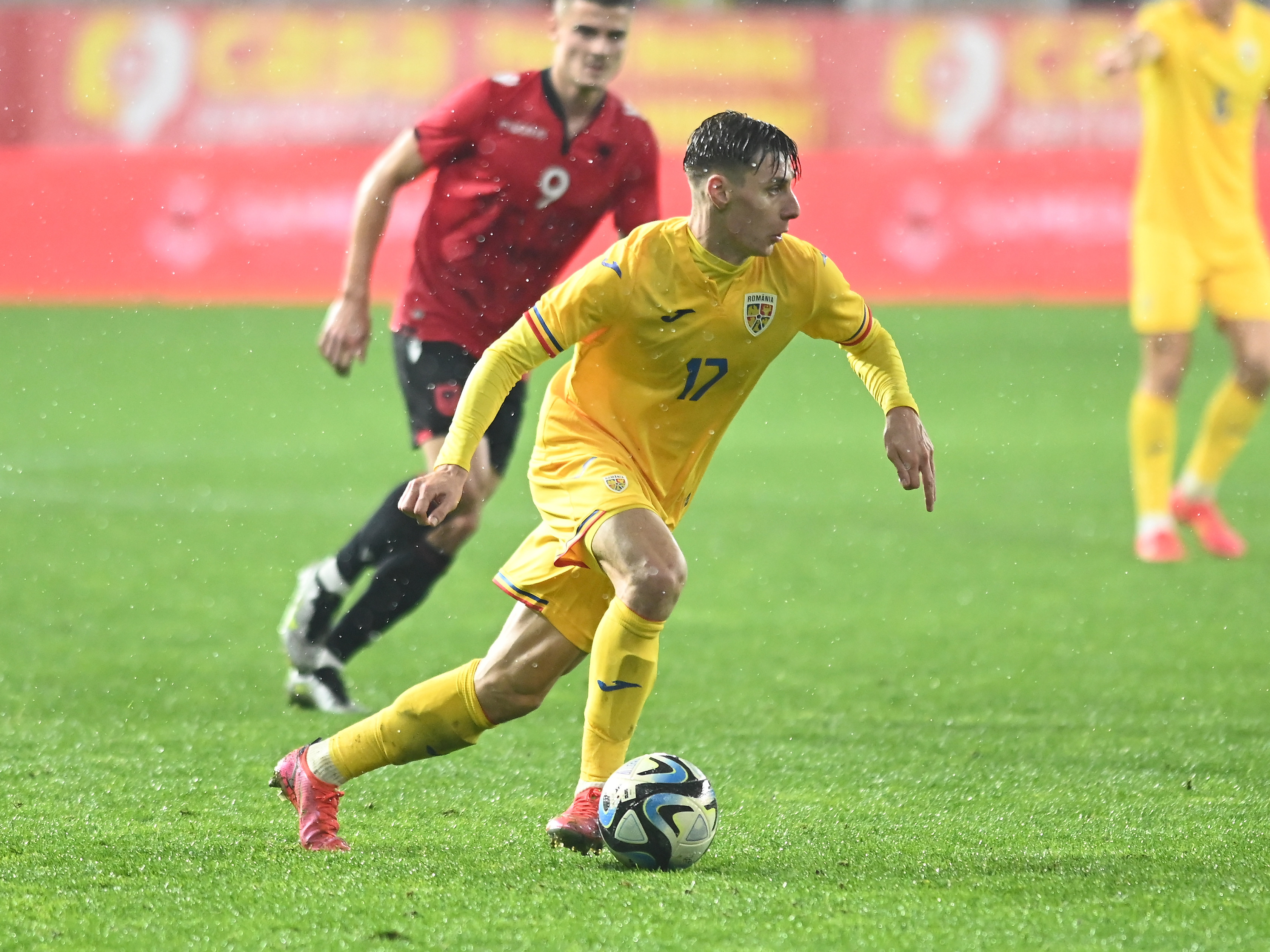 Ce lovitură! Românul de națională, cumpărat de Ferencvaros cu 1,3 milioane de euro