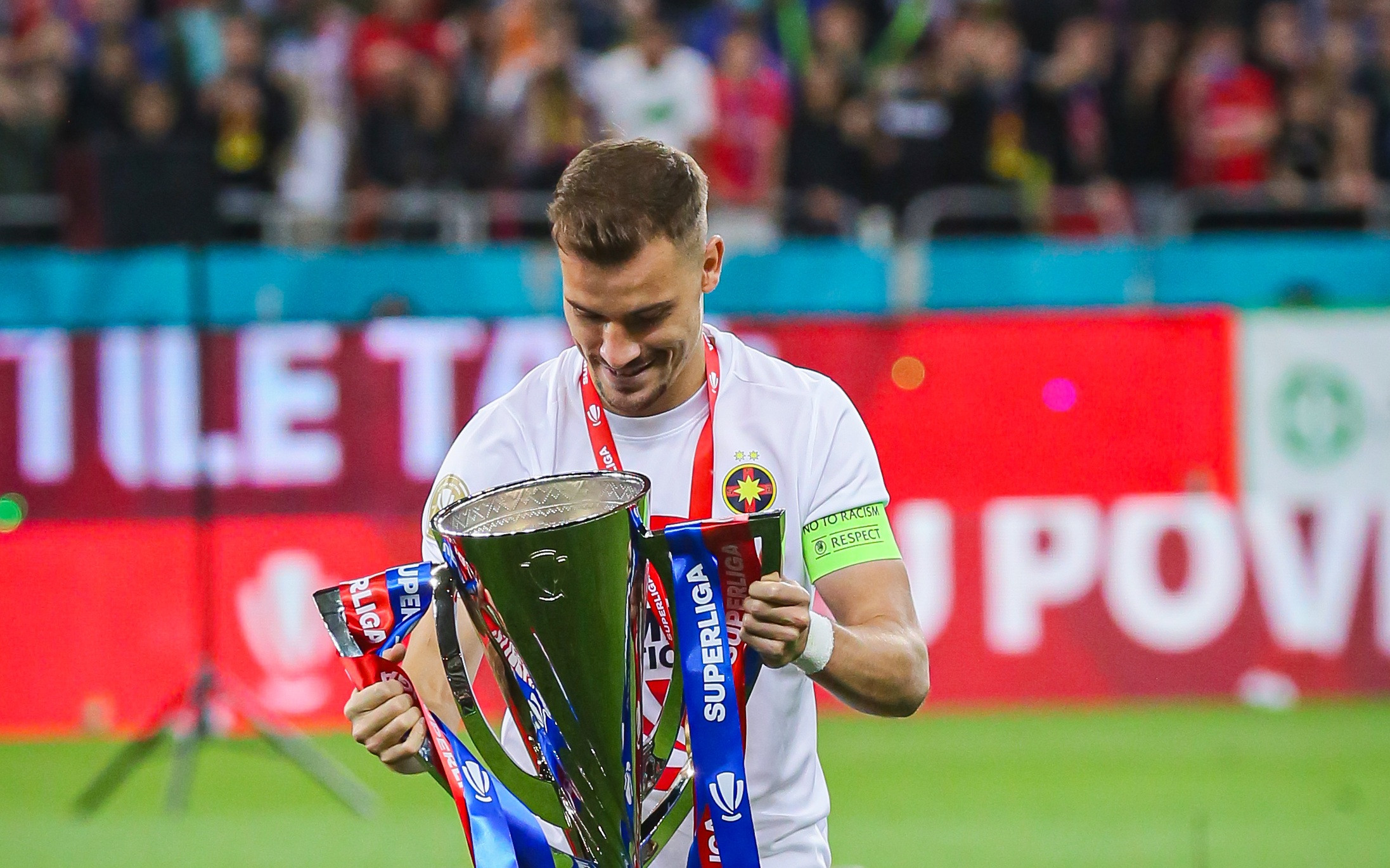 Ce cotă îi dau bookmakerii lui FCSB pentru o revenire de senzație în lupta pentru titlu