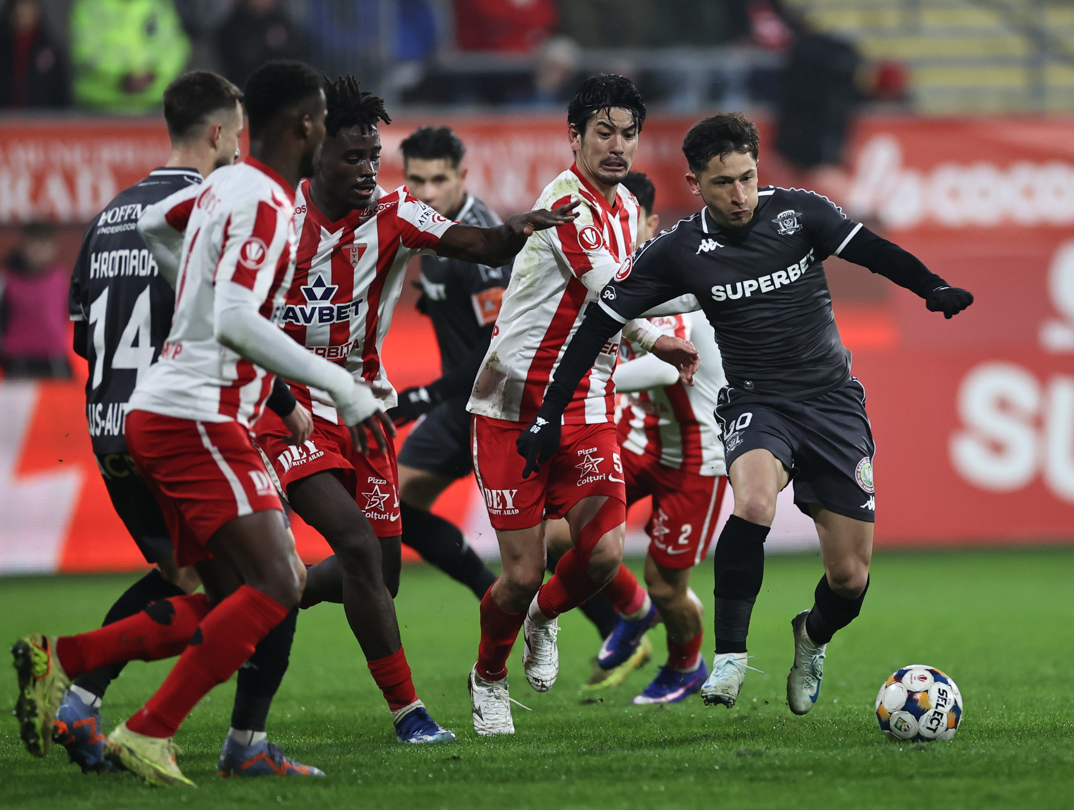 Transferul de titlu al Rapidului creează primele "probleme". Ce va decide Gâlcă pentru Moruțan?