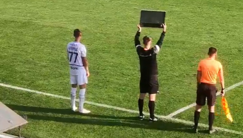 După fiasco-ul din mercato, românul primește o nouă șansă: ”Patronul voia să scape de el!”