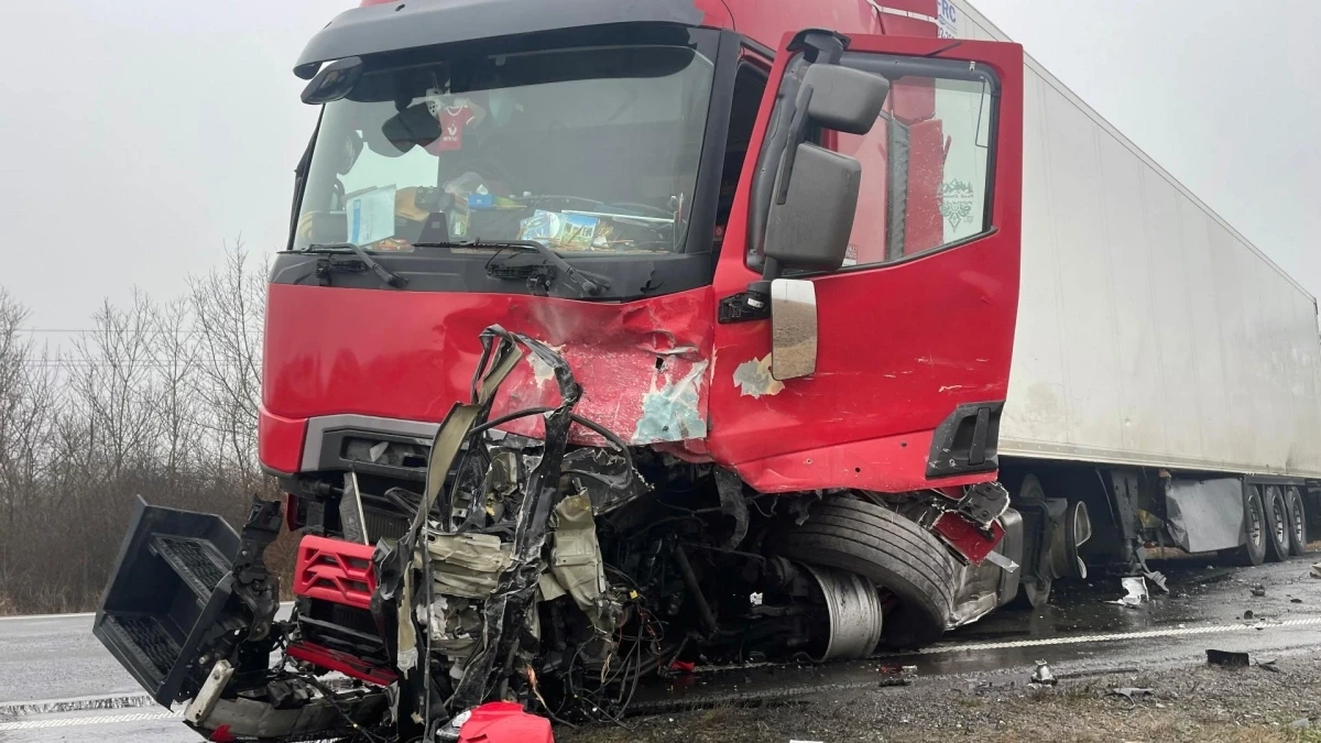 Reacția șoferului de tir care a spulberat un microbuz plin cu suporteri PAOK: ”Nu am văzut niciodată așa ceva!”