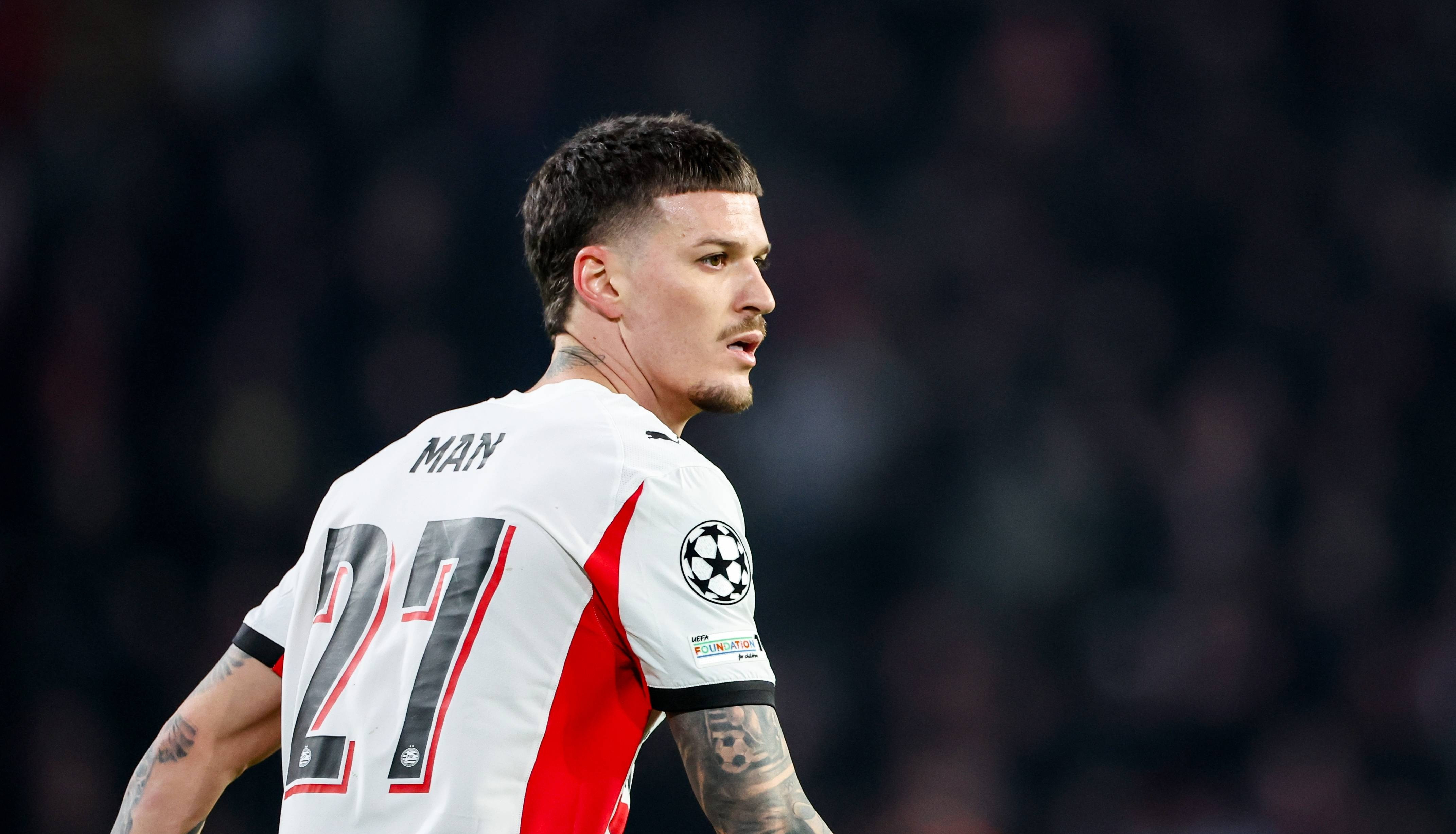 Nota primită de Dennis Man după ce a fost schimbat la pauză în PSV - FC Bayern