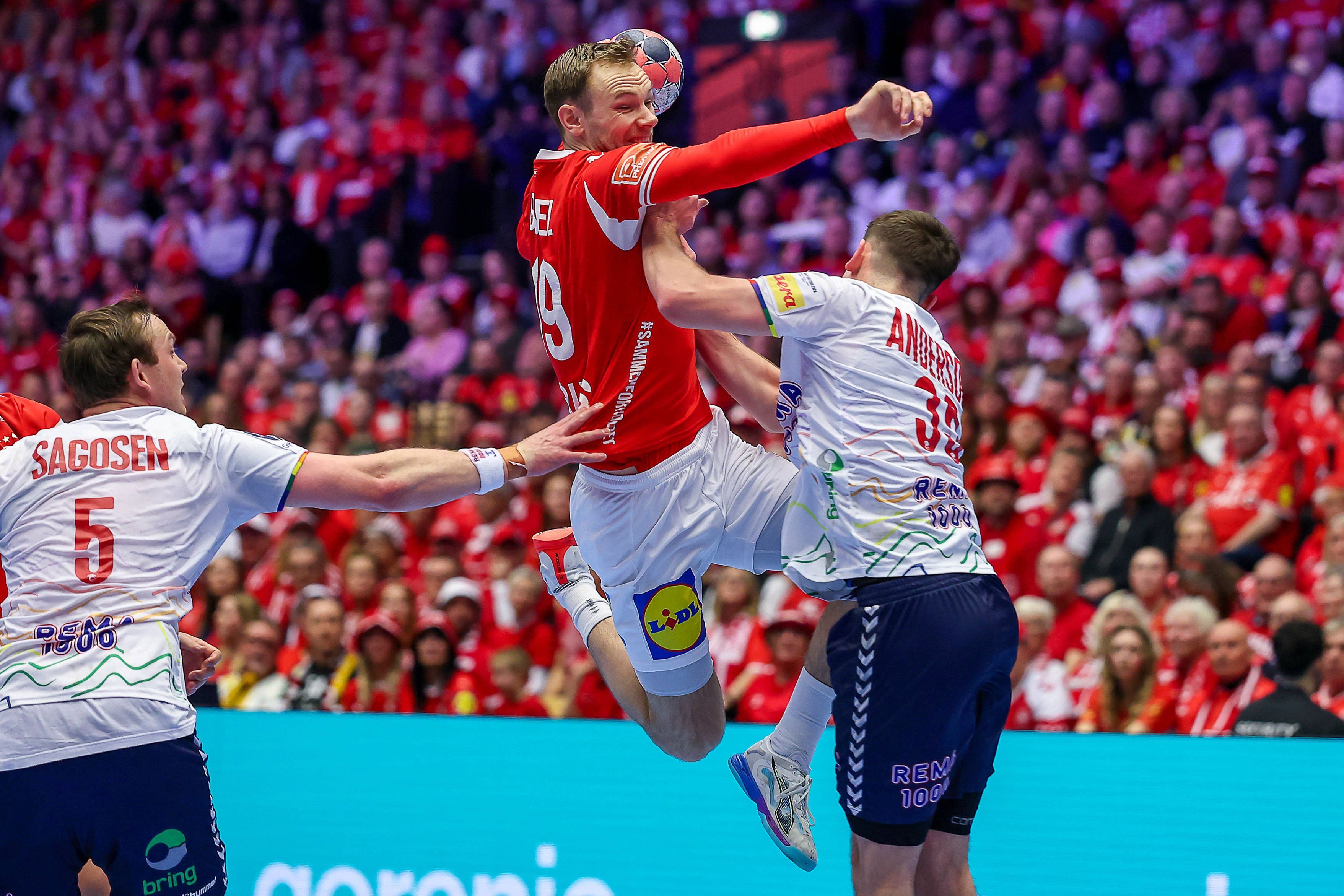 Luptă fantastică pentru titlul de golgheter la EHF EURO 2026! Un jucător de la Dinamo, în top