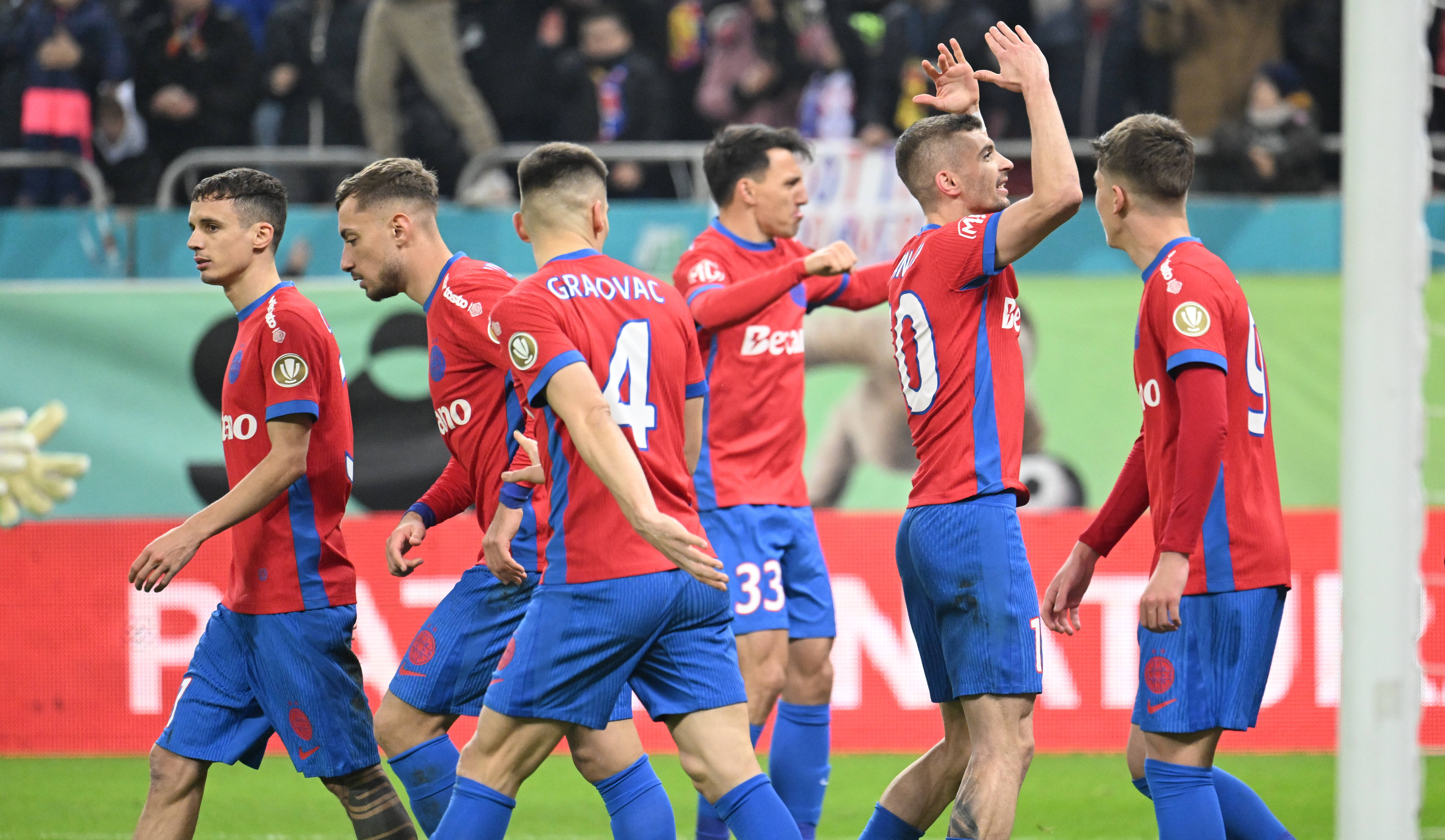 Revoluția cerută la FCSB! Trei jucători, OUT: ”Nu mai e ce trebuie!” / ”Nu mi-a plăcut niciodată de el”