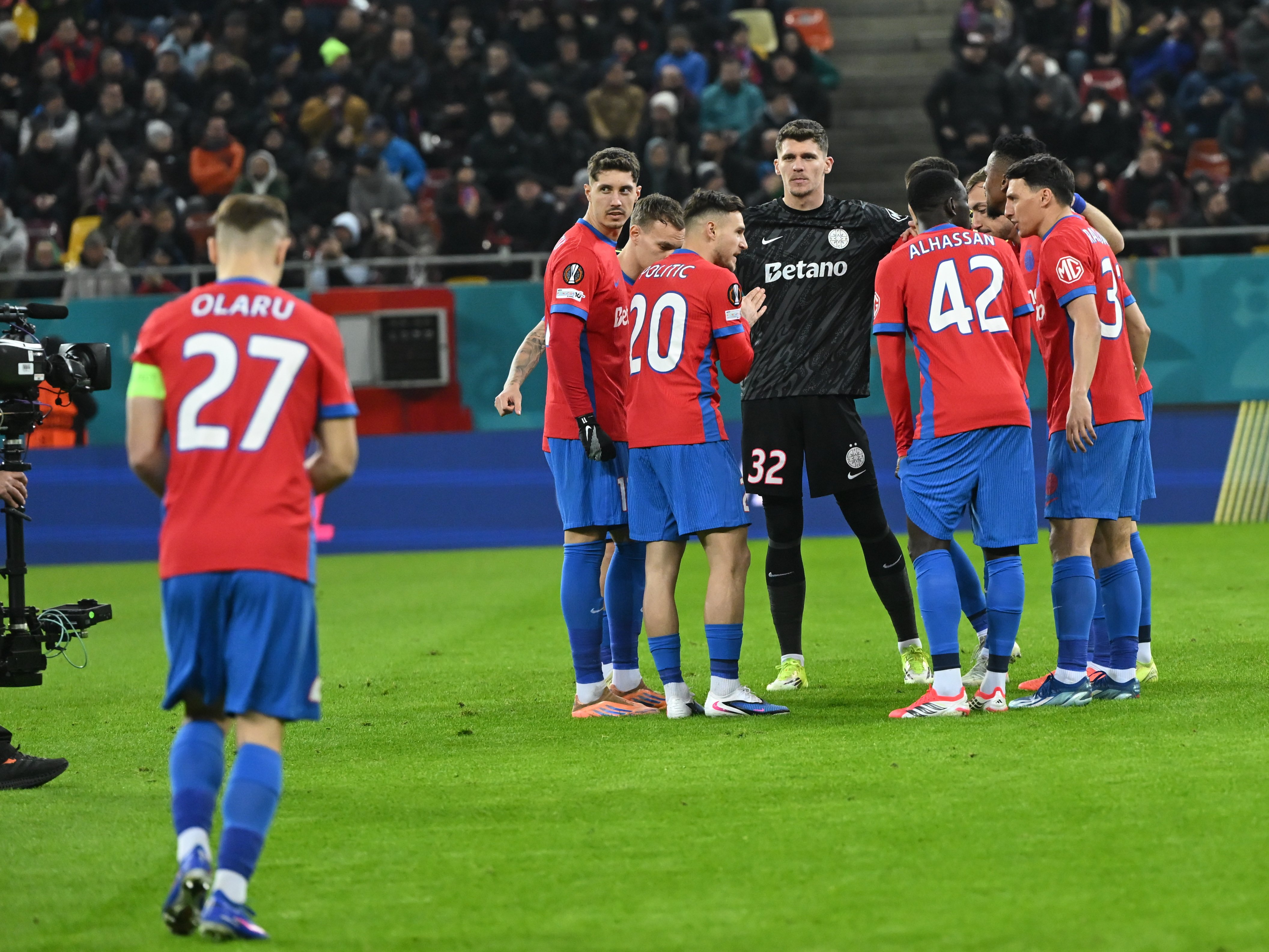 4 jucători de la FCSB, oferiți la o rivală din Superliga! Anunțul lui Gigi Becali