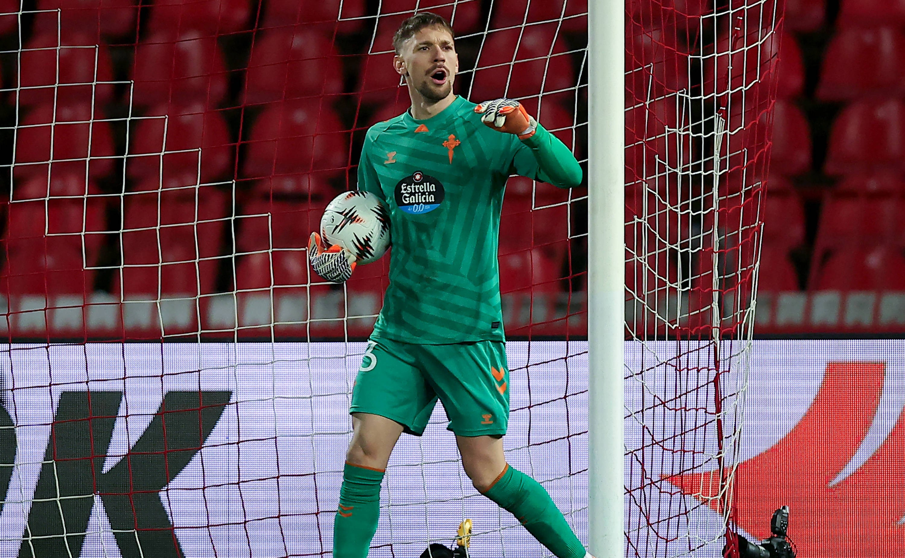 Nota lui Andrei Ionuț Radu din meciul Steaua Roșie Belgrad - Celta Vigo, cu goluri marcate în '87 și '89!