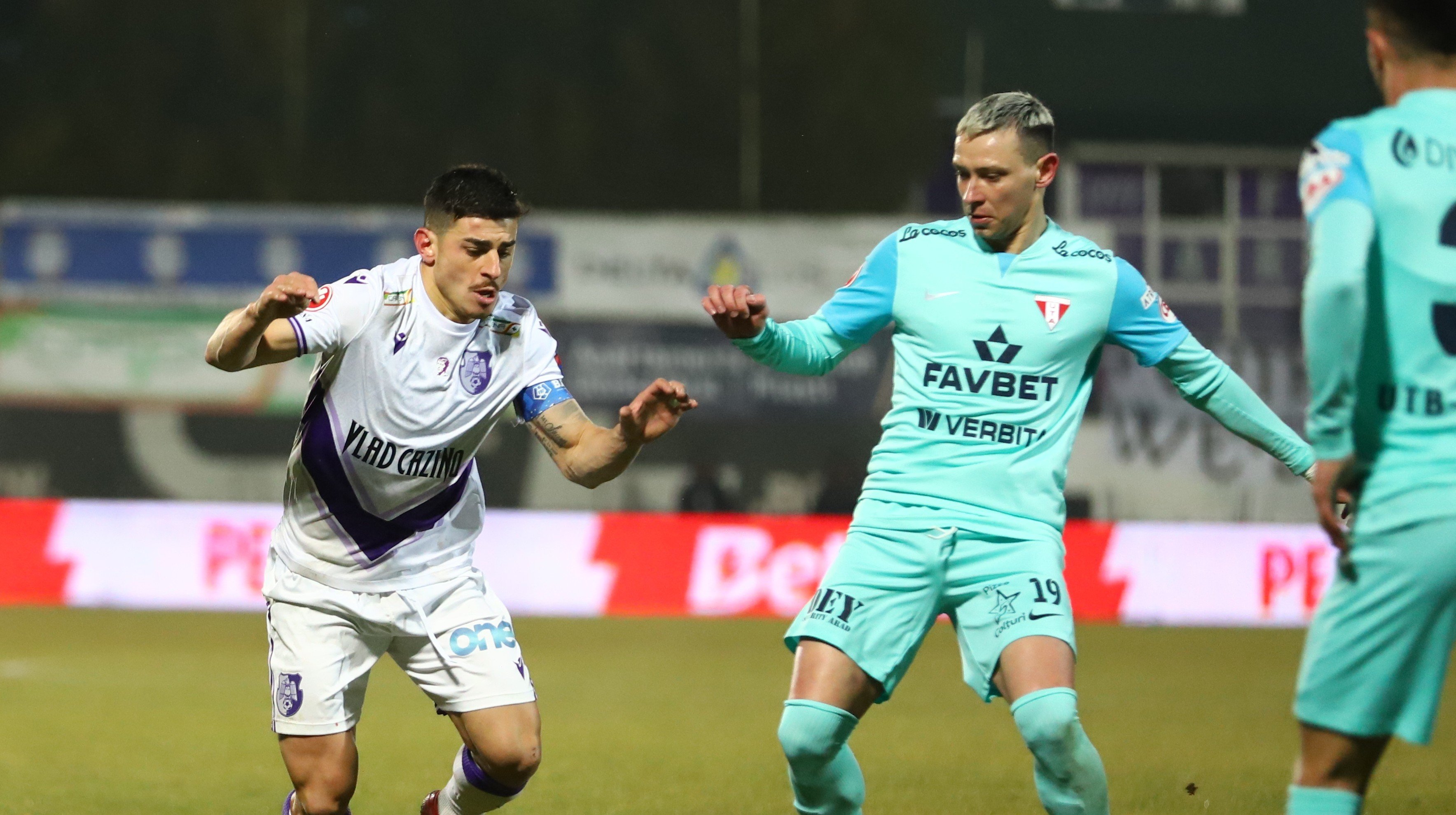 FC Argeș - UTA 0-1, ACUM, pe Sport.ro | „Bătrâna Doamnă” deschide scorul! Marius Coman, de neoprit