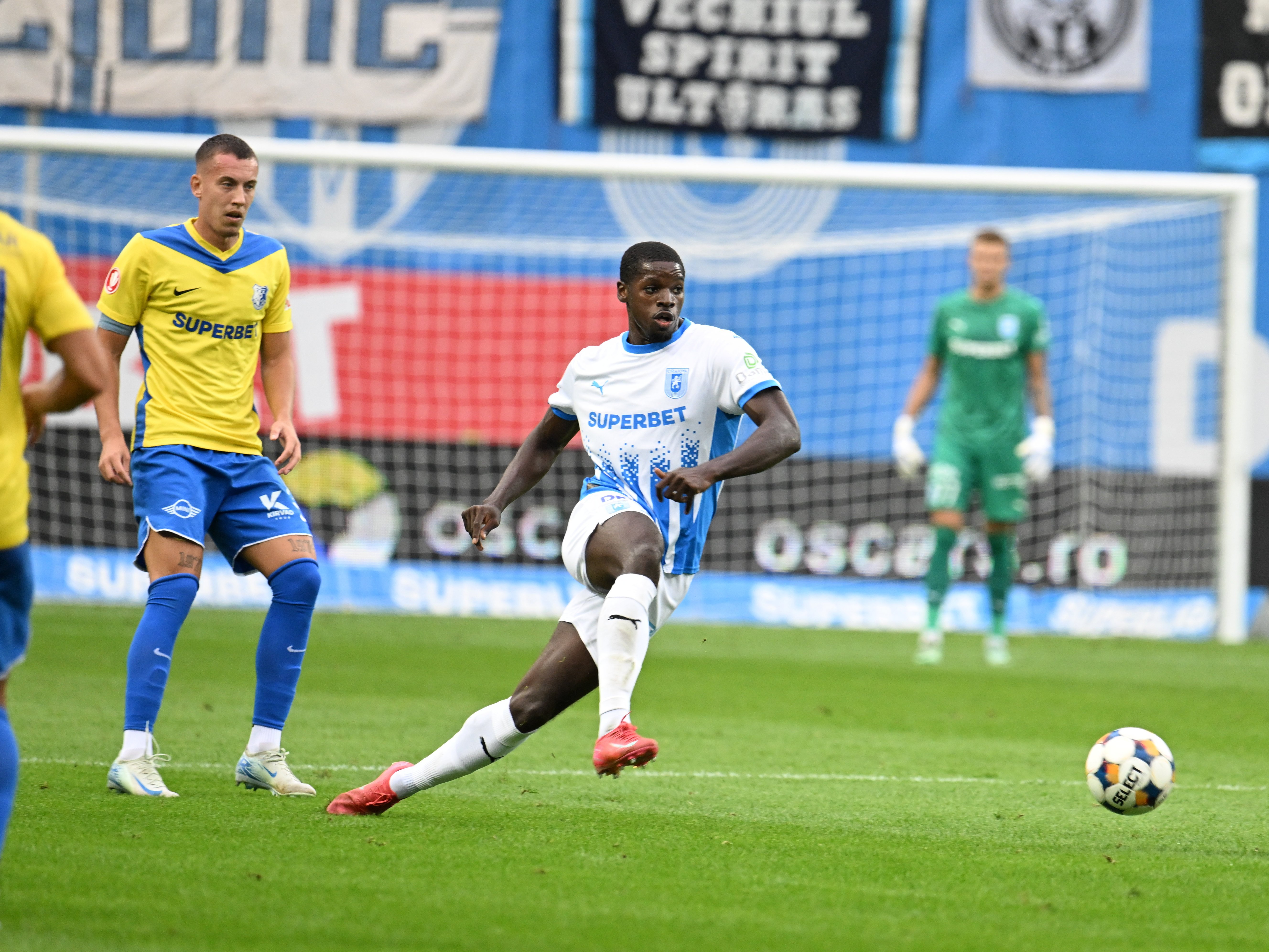Farul - Universitatea Craiova, de la 17:15, LIVE TEXT pe Sport.ro. Echipele de start: Alibec, rezervă