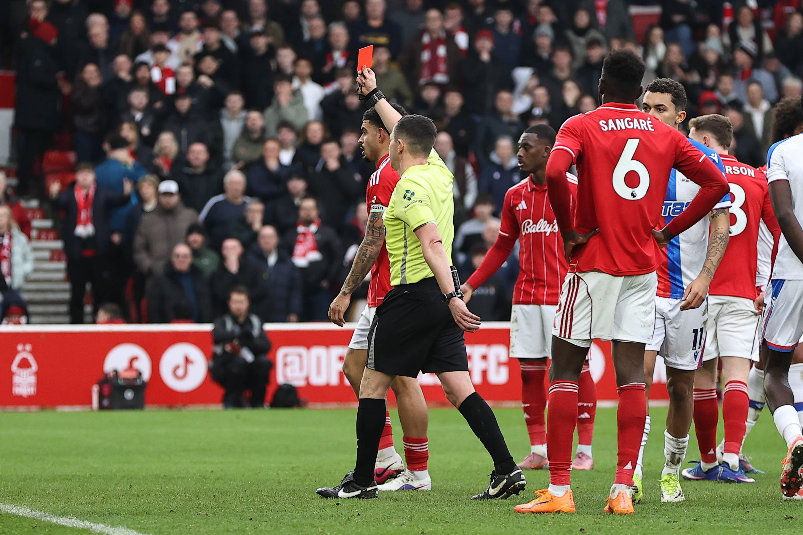 Nottingham Forest - Crystal Palace, meci cu de toate! Gol devreme, roșu și penalty decisiv în prelungiri