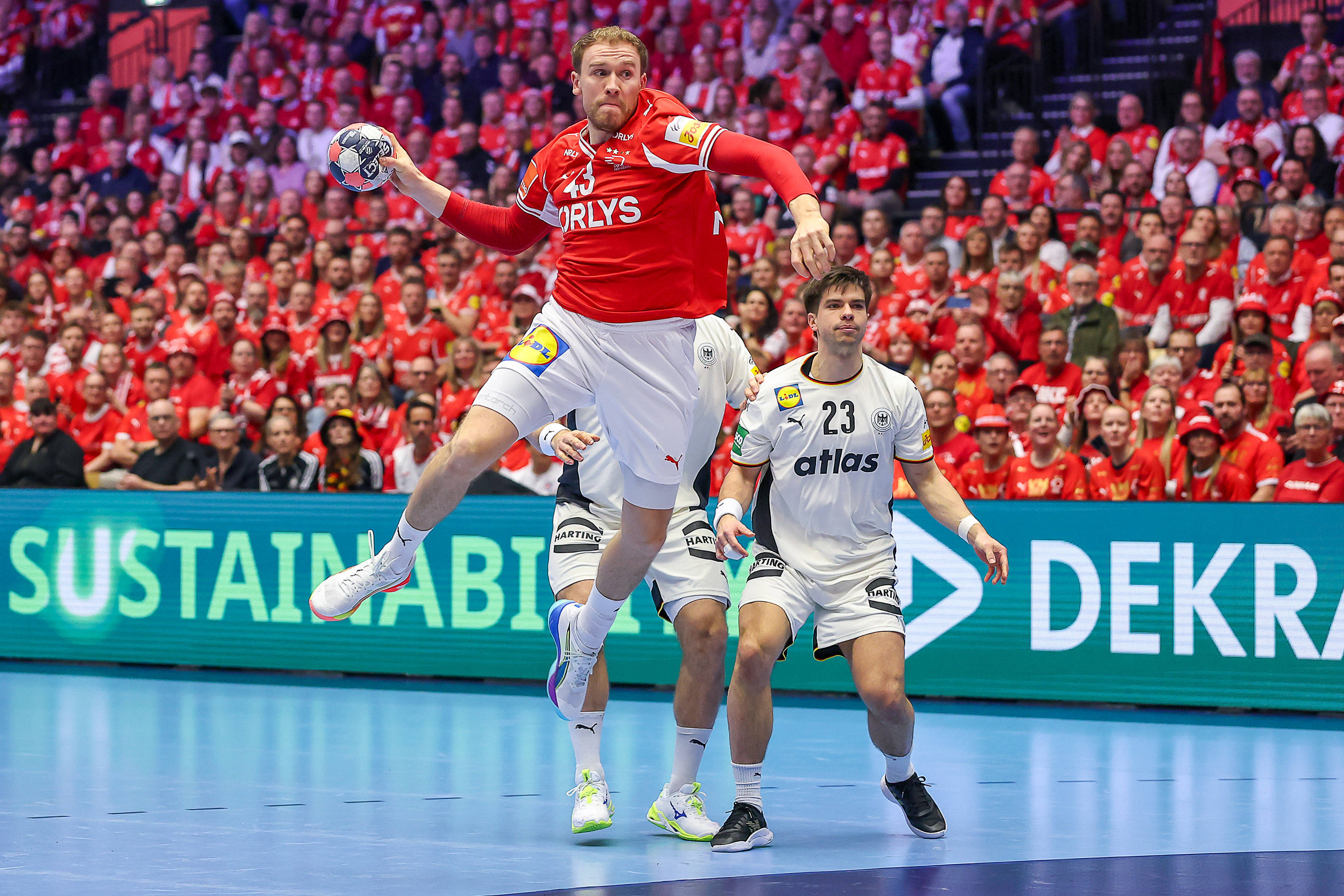 Danemarca - Germania, finala EURO 2026, se vede exclusiv ACUM pe VOYO. Start incendiar, Emil Nielsen scoate tot!