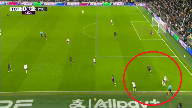 Radu Drăgușin, gafă uriașă! Manchester City nu a iertat și a înscris imediat