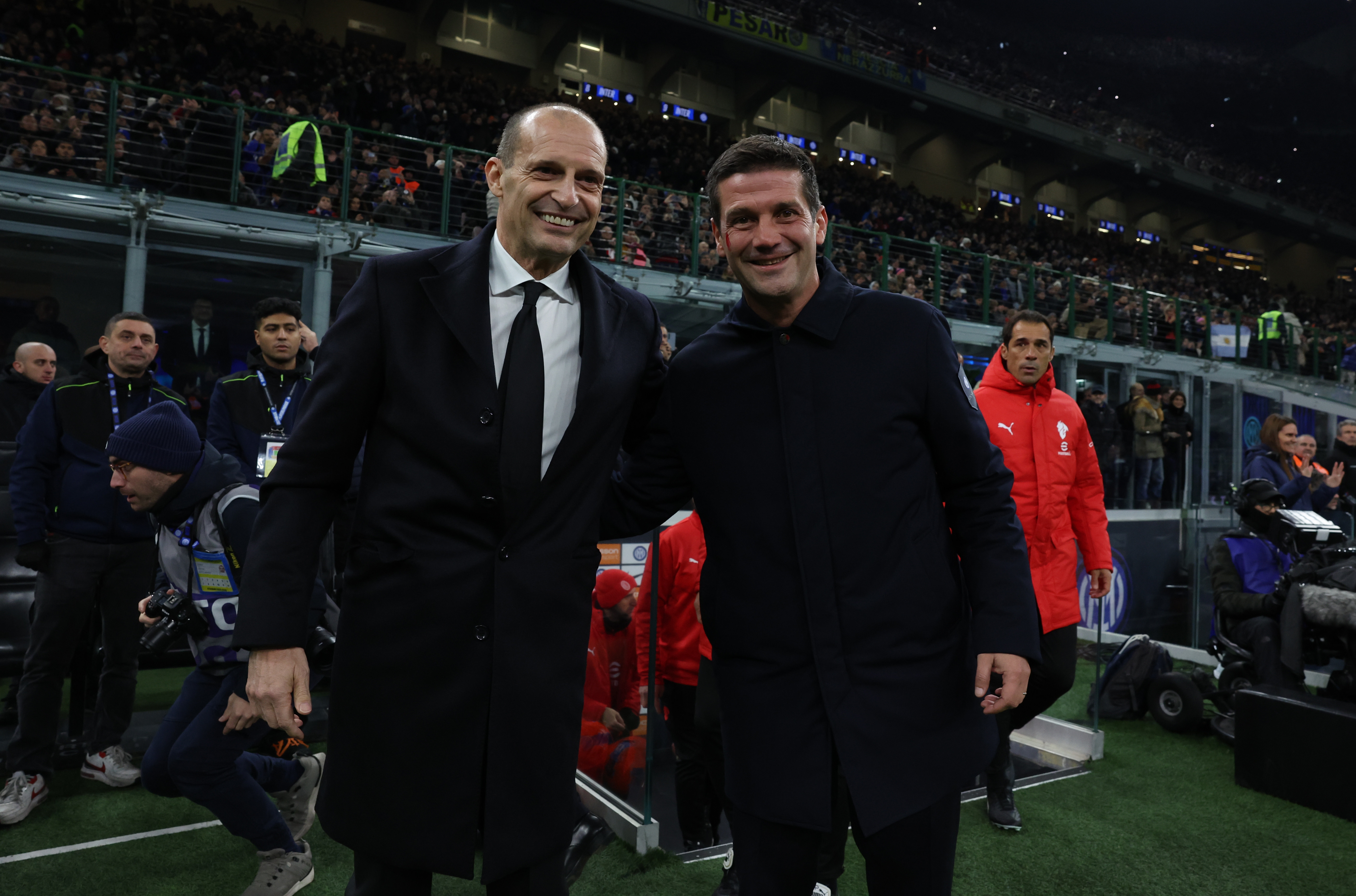 Rivalul Allegri se înclină în fața lui Chivu: "Îl felicit, face o treabă fantastică"