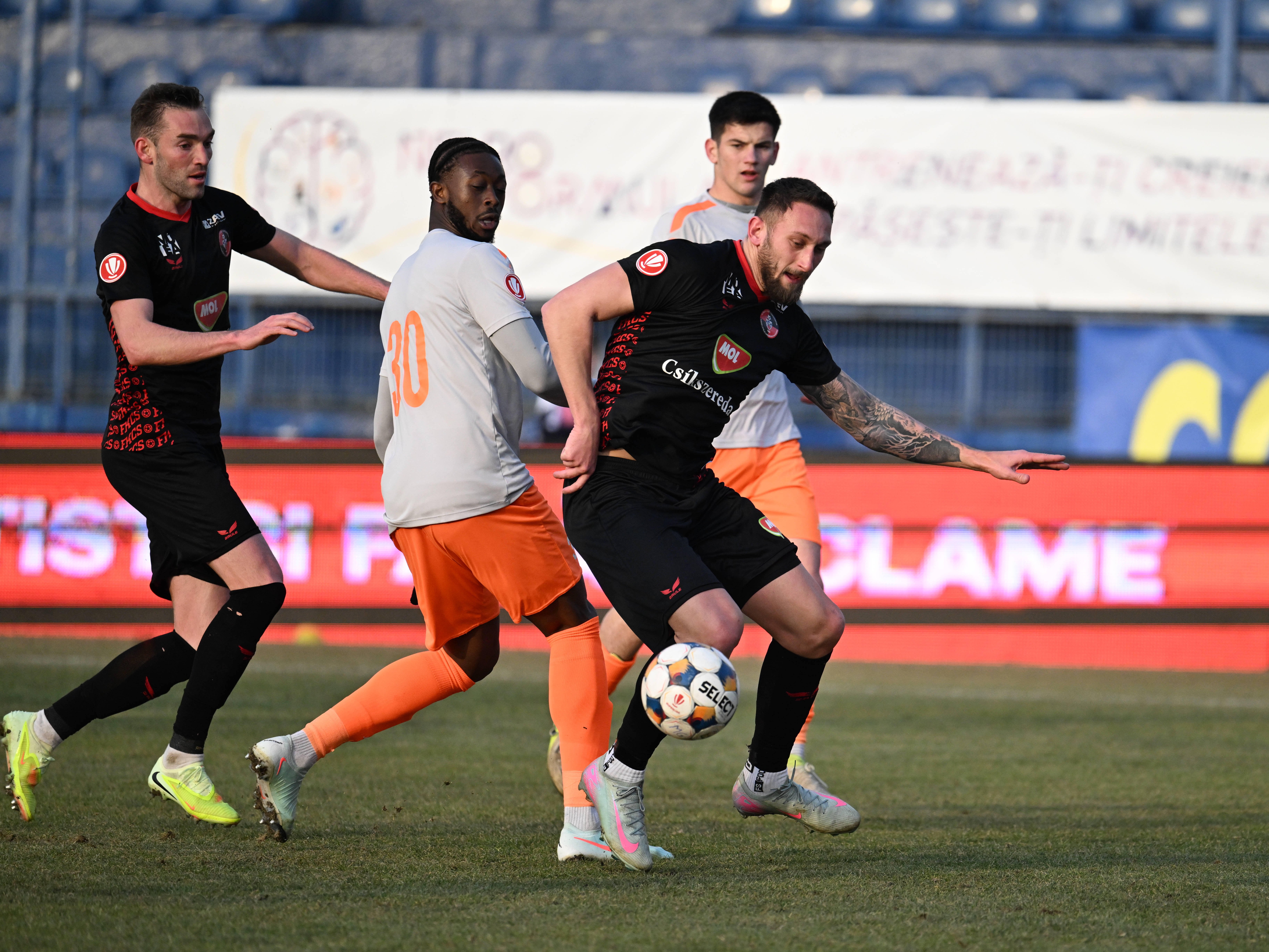 Metaloglobus - FK Csikszereda 0-1, ACUM pe Sport.ro. Ciucanii deschid scorul rapid