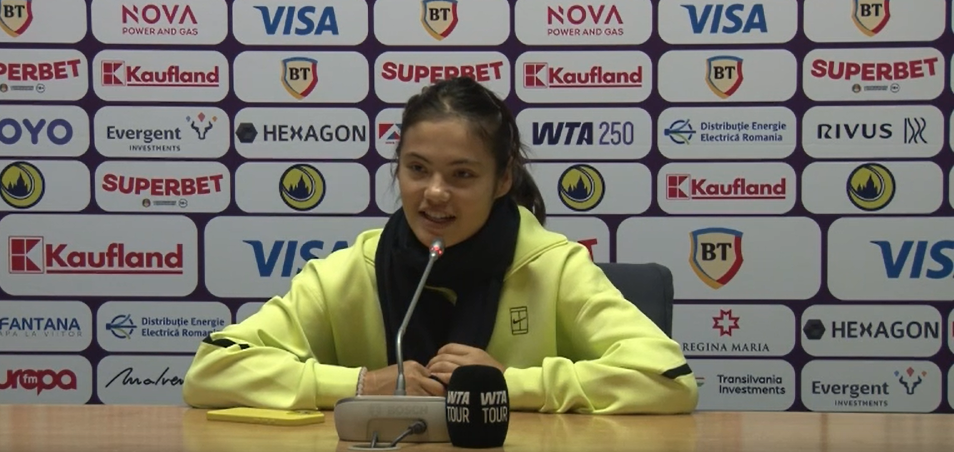 În angajare continuă de antrenori, Emma Răducanu a explicat la Transylvania Open de ce nu se gândește să colaboreze cu Simona Halep