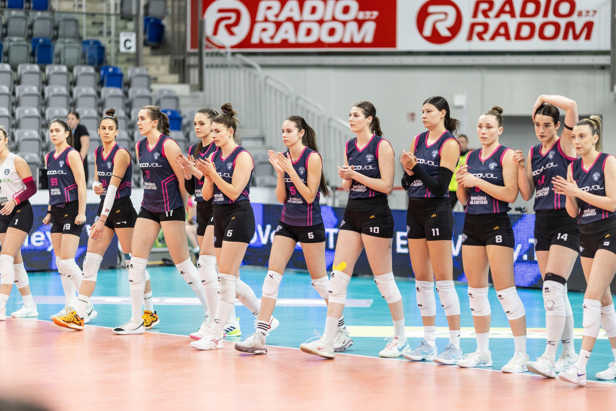 Două echipe românești în cursa pentru trofeul CEV Cup! Duel direct pentru semifinale