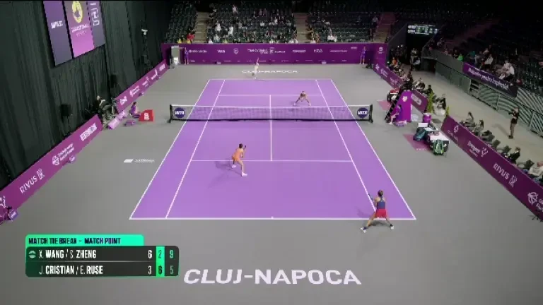 Jaqueline Cristian și Gabriela Ruse, reacție de prietene adevărate, imediat ce au pierdut în semifinalele Transylvania Open (VOYO)