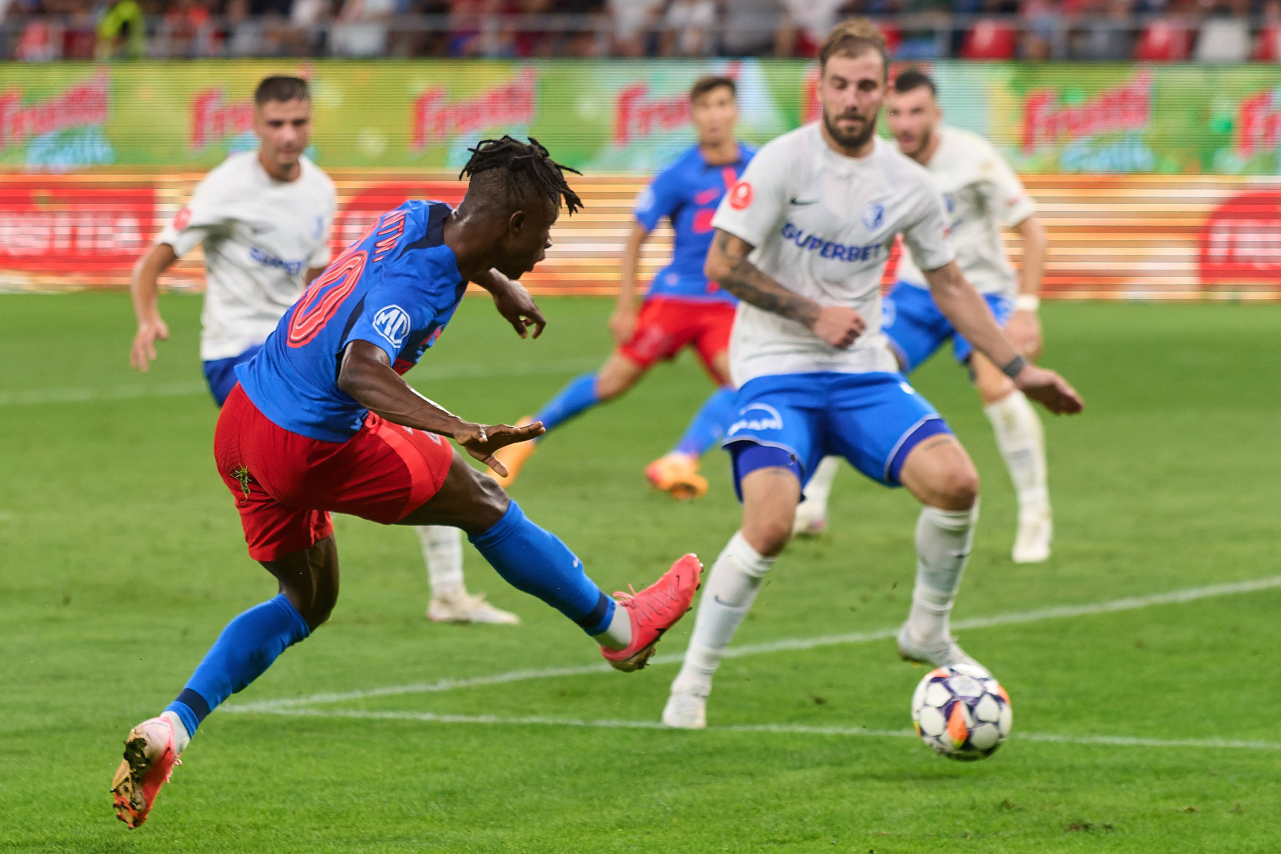 Nana Antwi și-a găsit echipă în străinătate! Câți bani primește FCSB pentru transferul fundașului ghanez