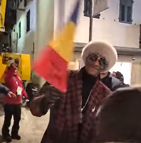 Fabulos! Snoop Dogg a fluturat steagul României la deschiderea Jocurilor Olimpice de iarnă