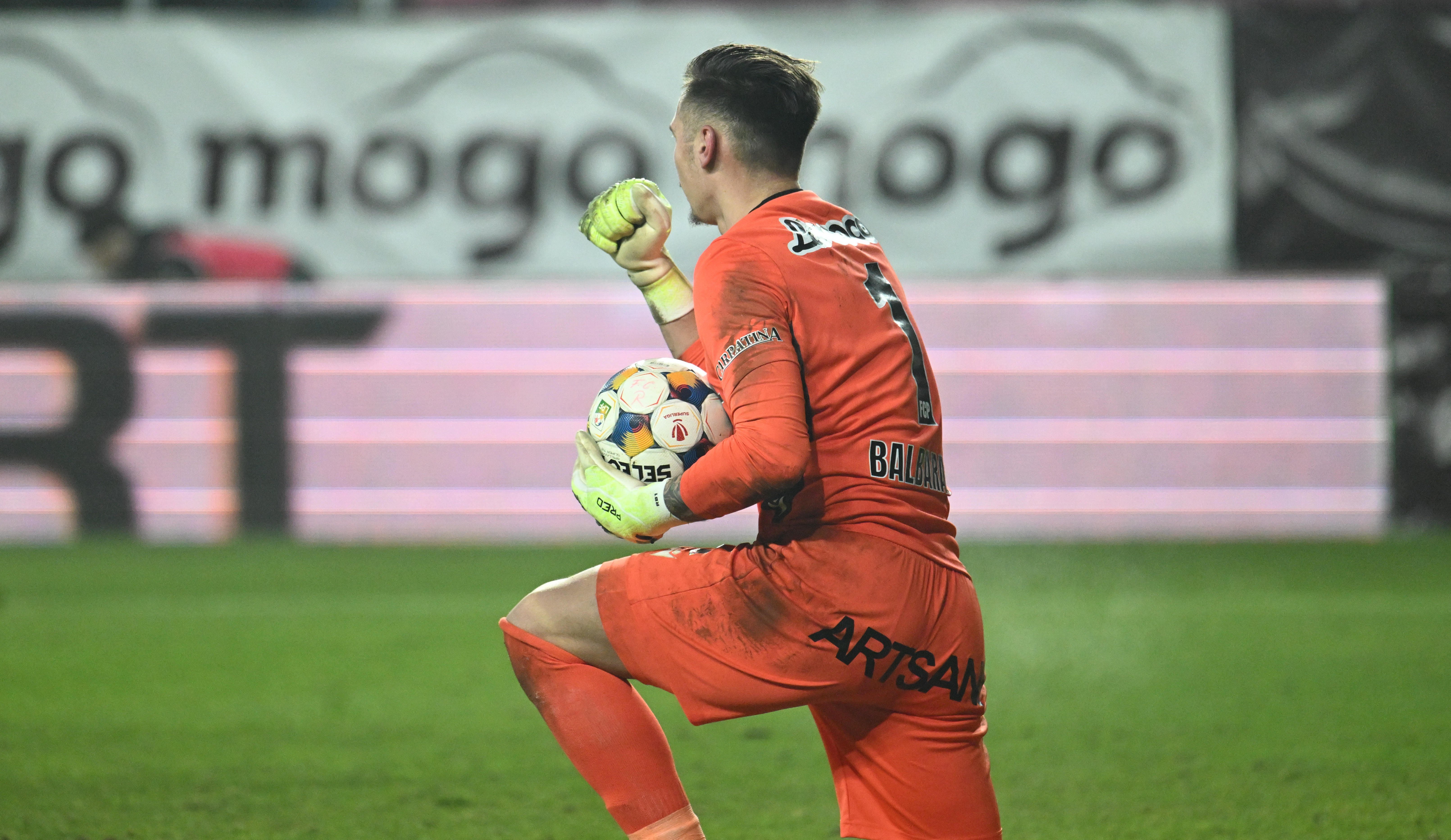 Raul Bălbărău, savuros după Rapid - Petrolul 1-1: „Bag capul în gheată pentru ei! Am făcut o cruce cu limba”