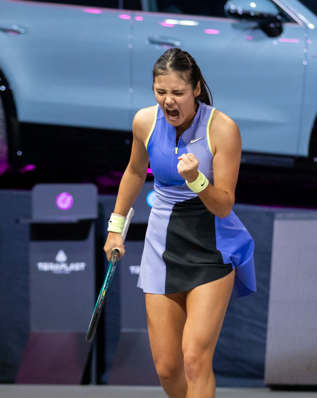 Emma Răducanu le-a mulțumit românilor: de ce a strigat „haide”, și nu „come on” în timpul semifinalei de trei ore de la Transylvania Open