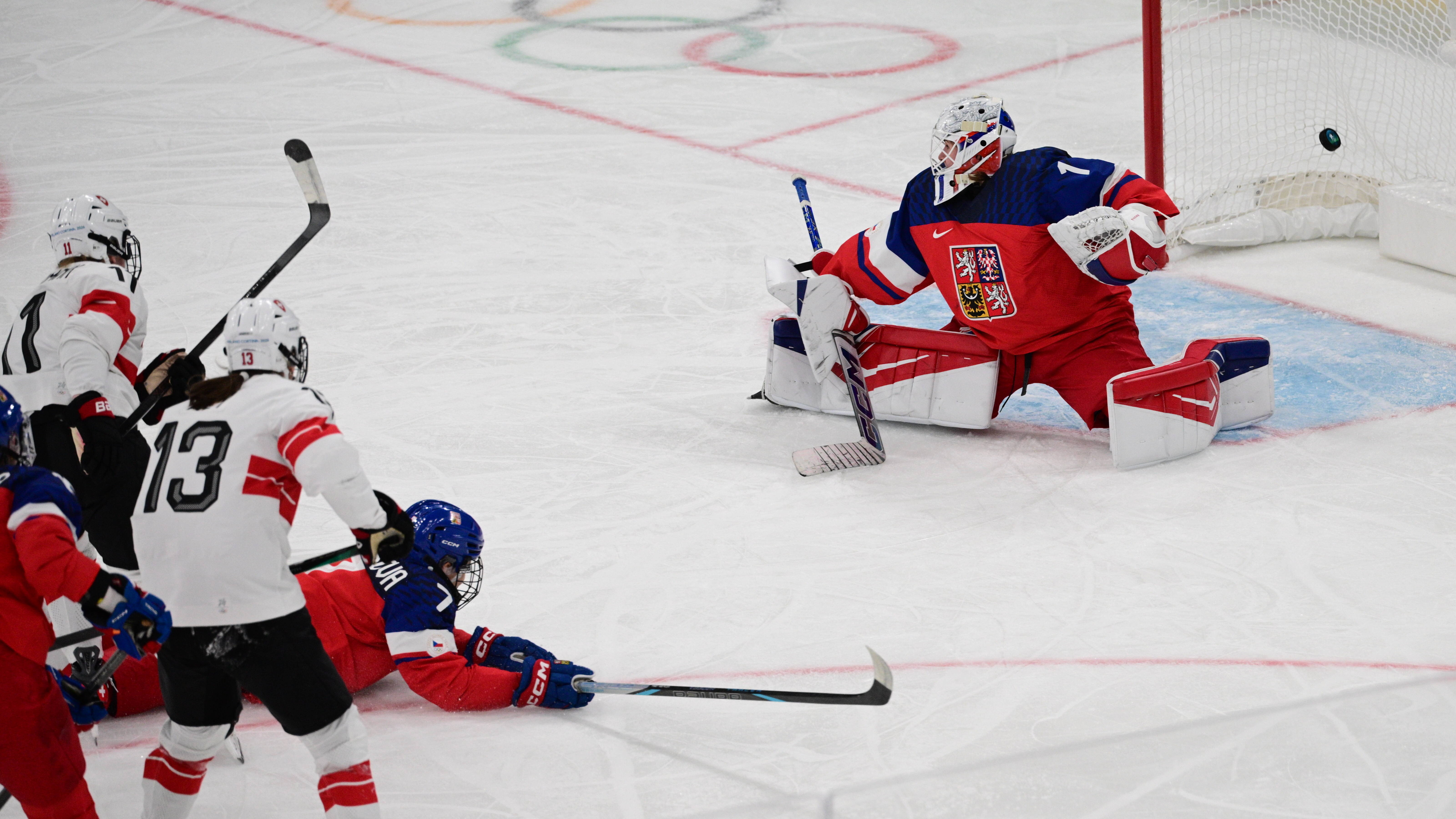 Dramatism total în meciul de la Jocurile Olimpice de iarnă! A fost nevoie de opt runde de șuturi de departajare