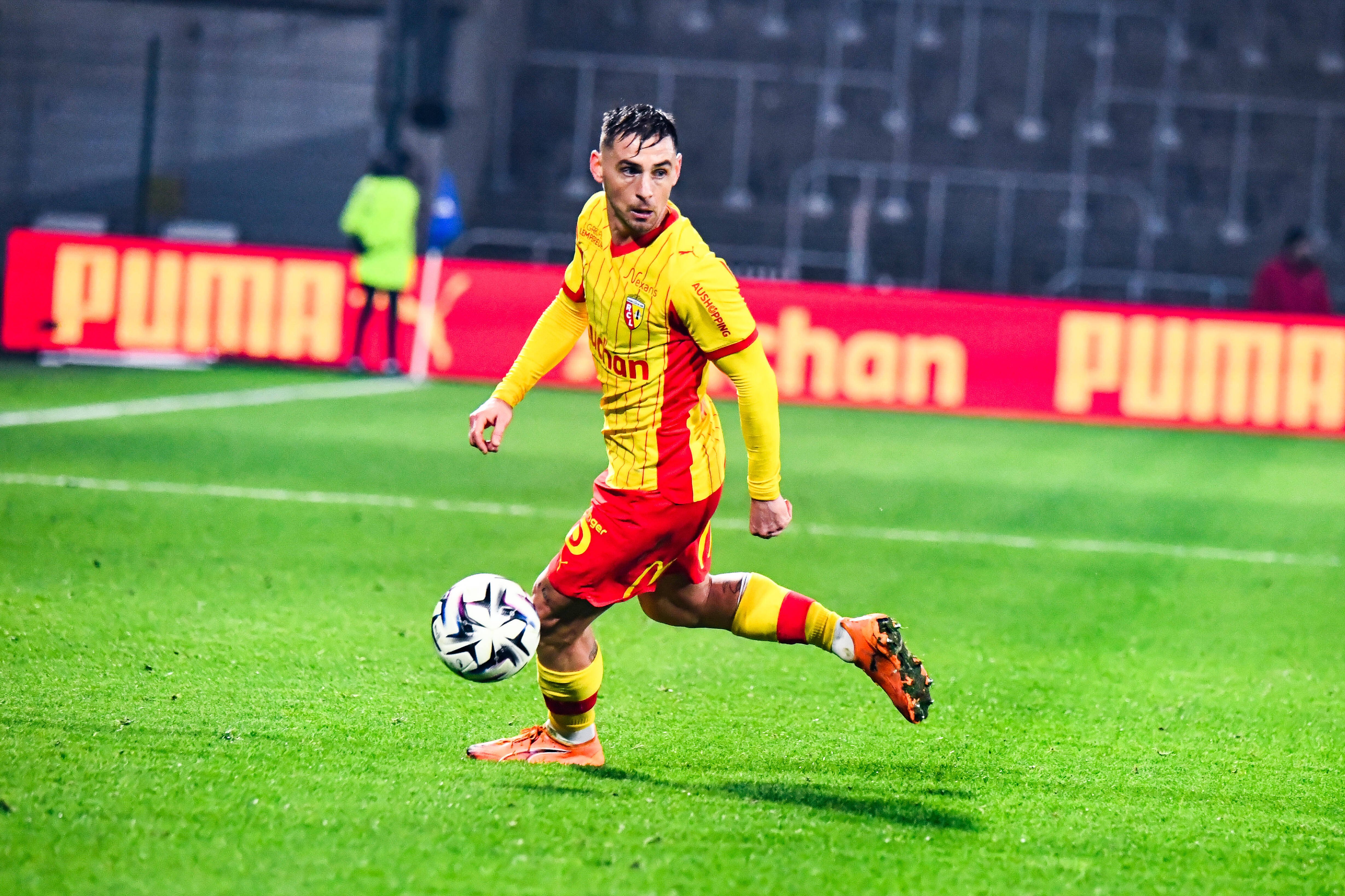 GOL ȘI ROȘU imediat pentru marcator în Lens - Rennes ACUM pe VOYO, meciul la care PSG tremură!
