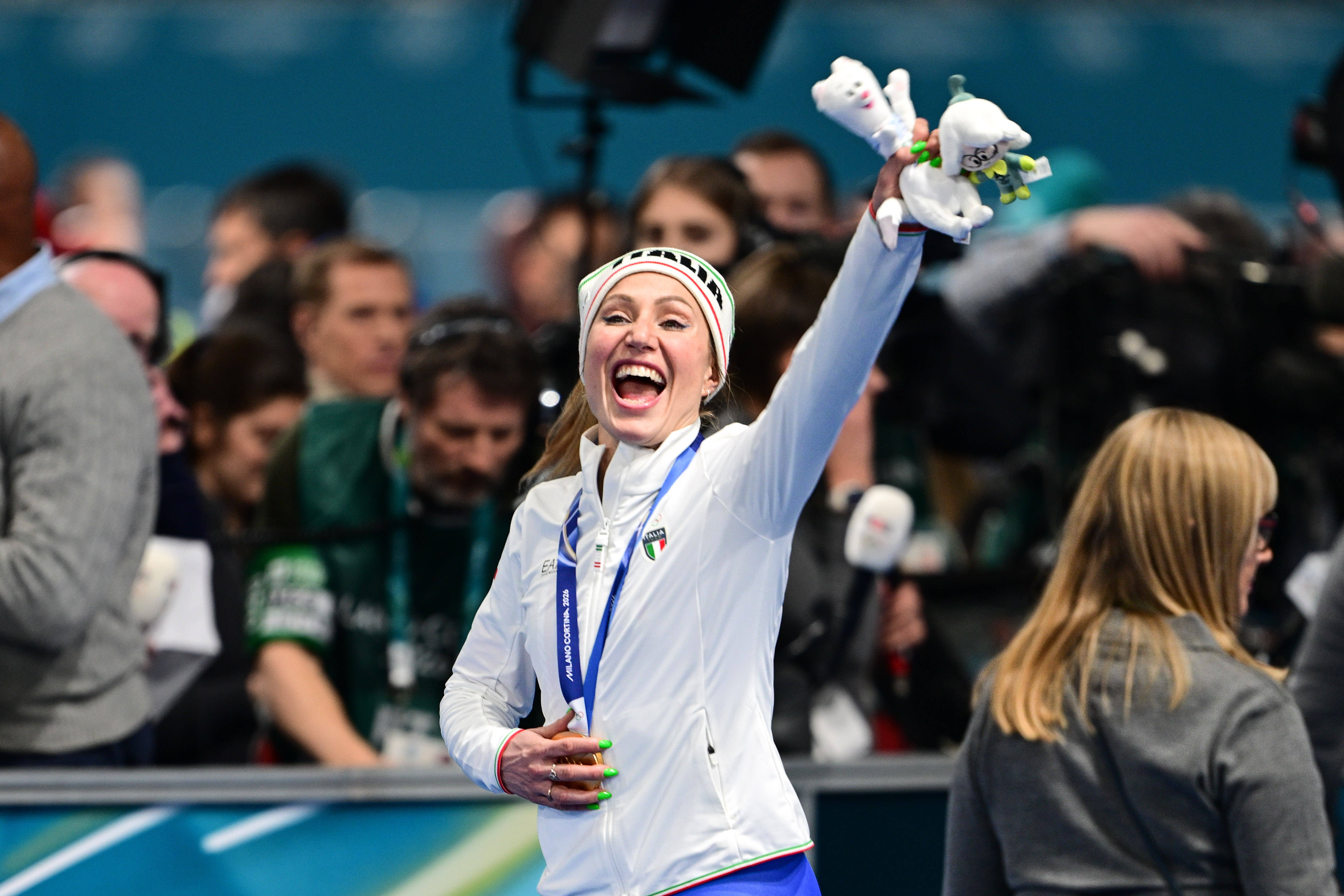 Prinde-o dacă poți! Aur și record olimpic pentru Francesca Lollobrigida la patinaj viteză