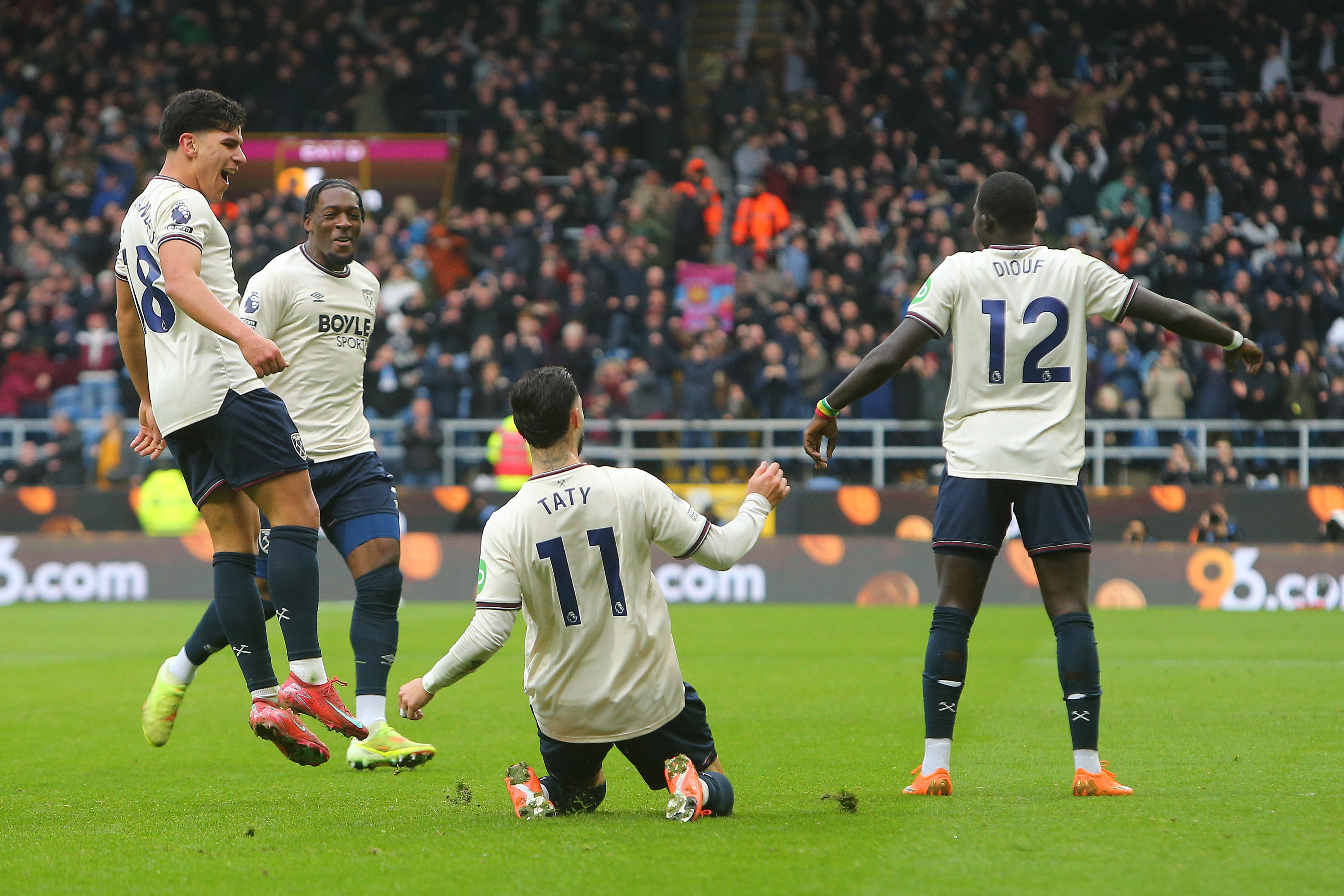 Cine a câștigat derby-ul suferinței din Premier League, Burnley - West Ham