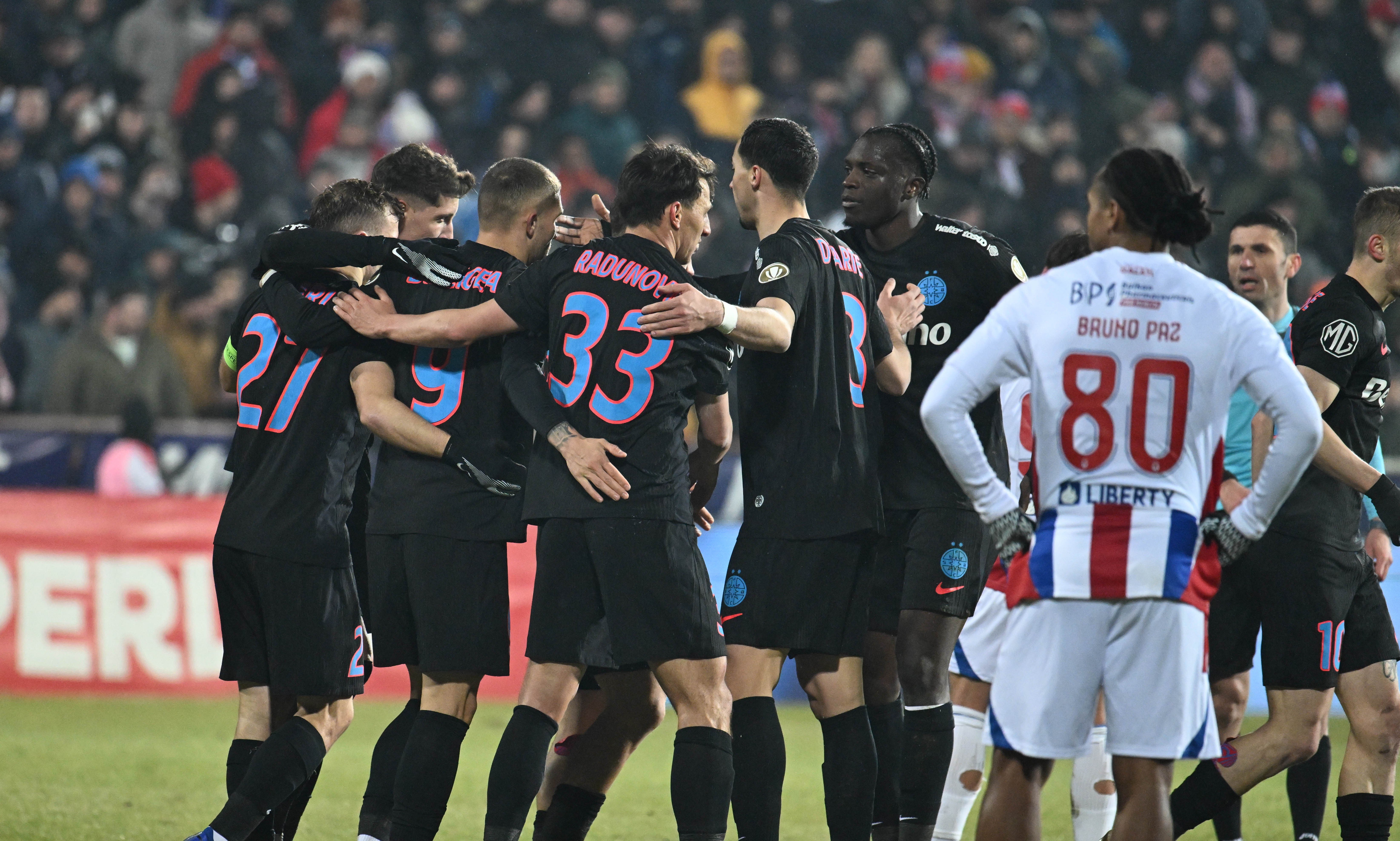 Ce schimbări a făcut FCSB la pauză: nu au fost iertați după jocul slab