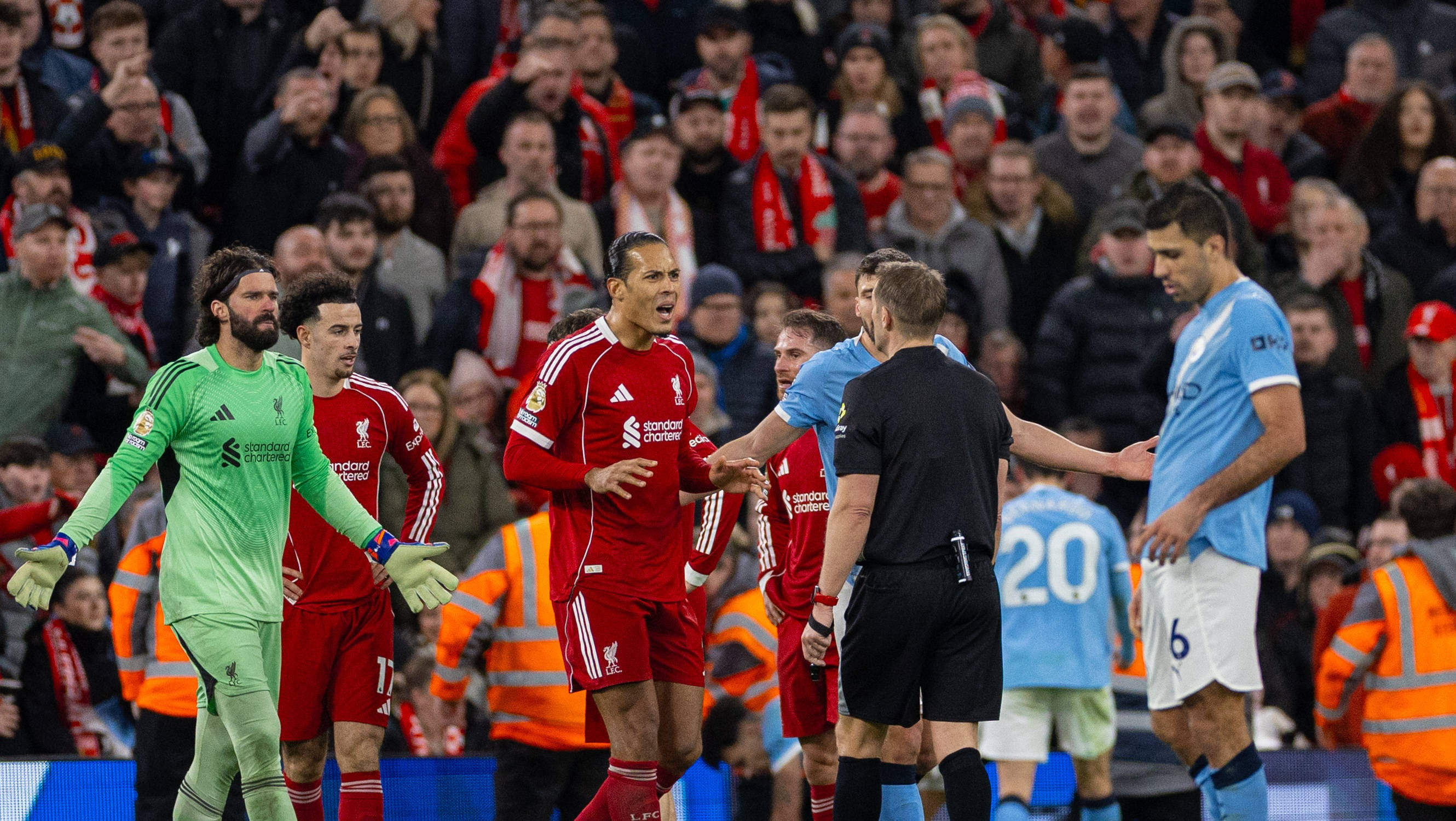 Englezii au găsit vinovatul după ce Liverpool a pierdut cu City: ”Ce a fost în capul lui?”