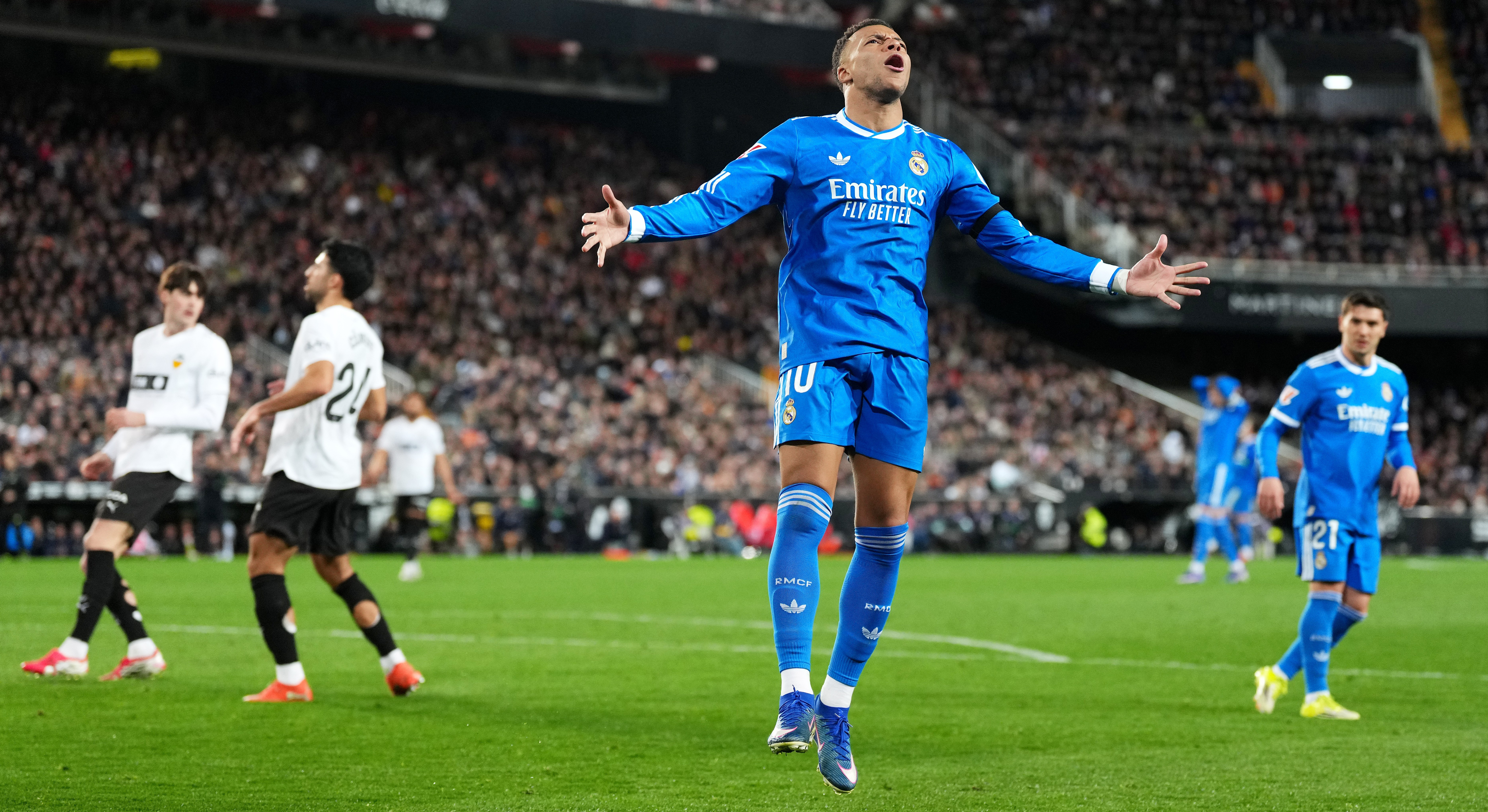 Emoții pentru Real Madrid până la final contra Valenciei! Cum arată clasamentul din La Liga