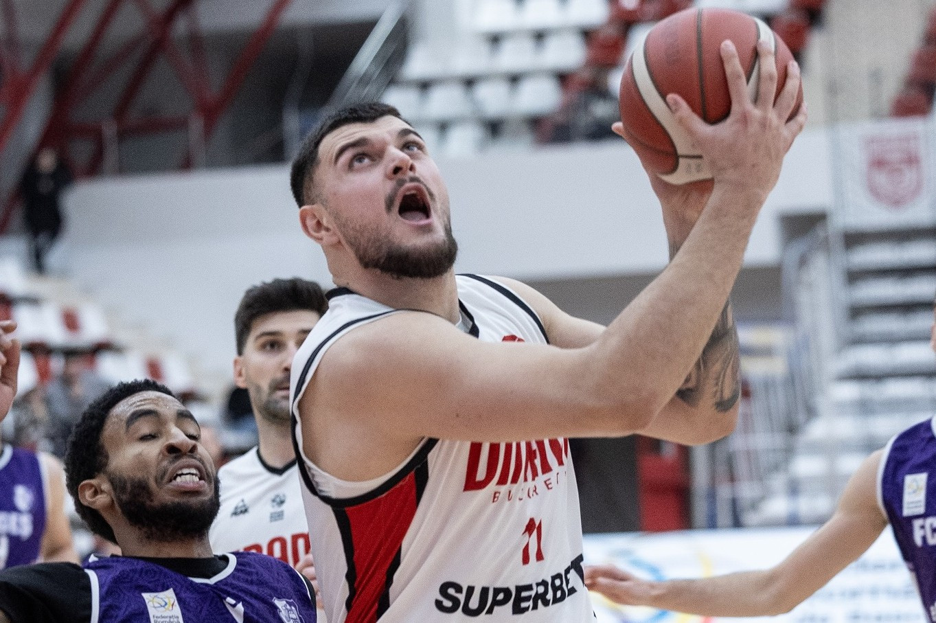 Dinamo a ajuns la 6 victorii consecutive în campionat!