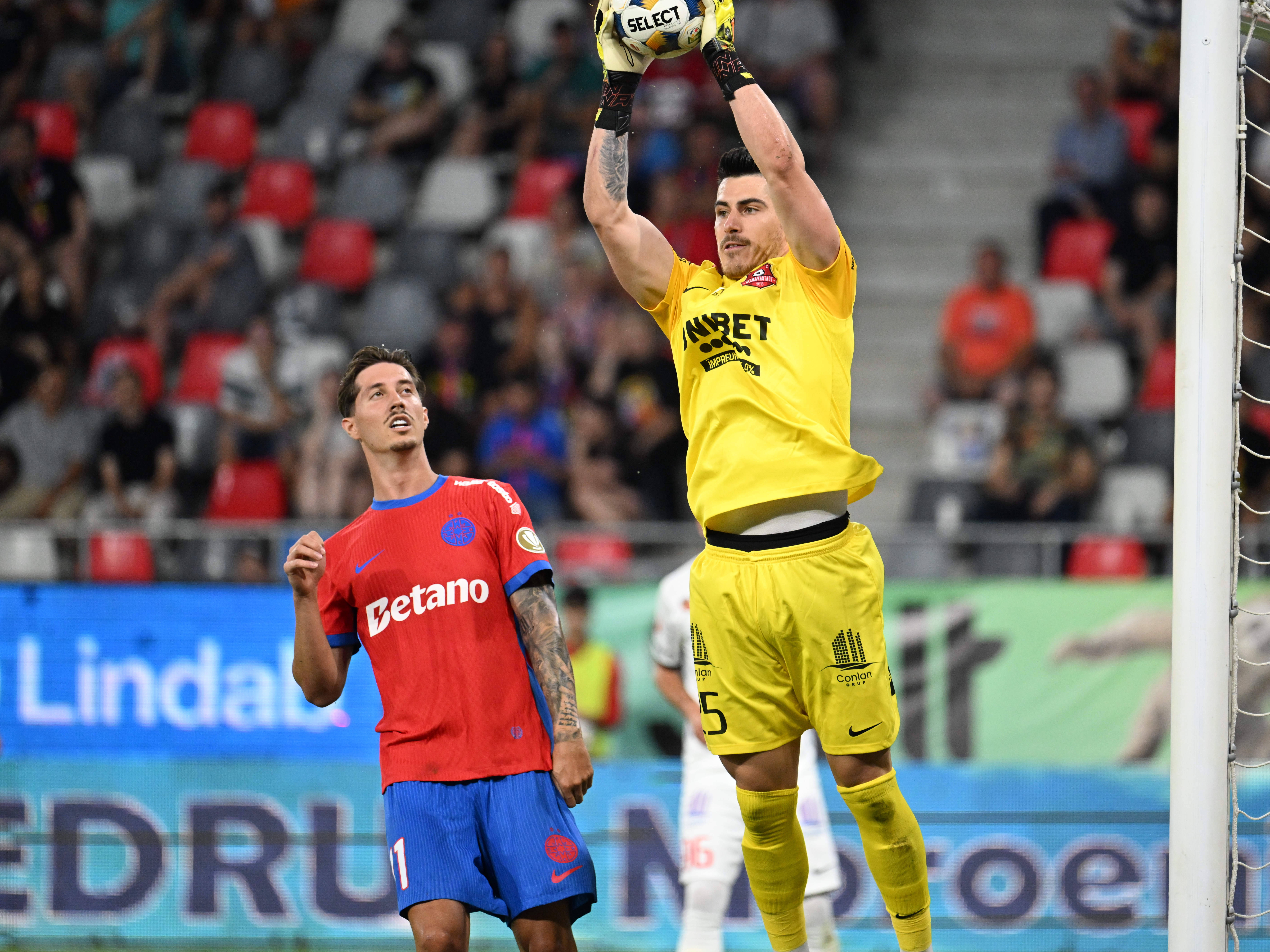 Schimb de portari în Superligă! Unde s-a transferat Cătălin Căbuz și cine a venit în locul său