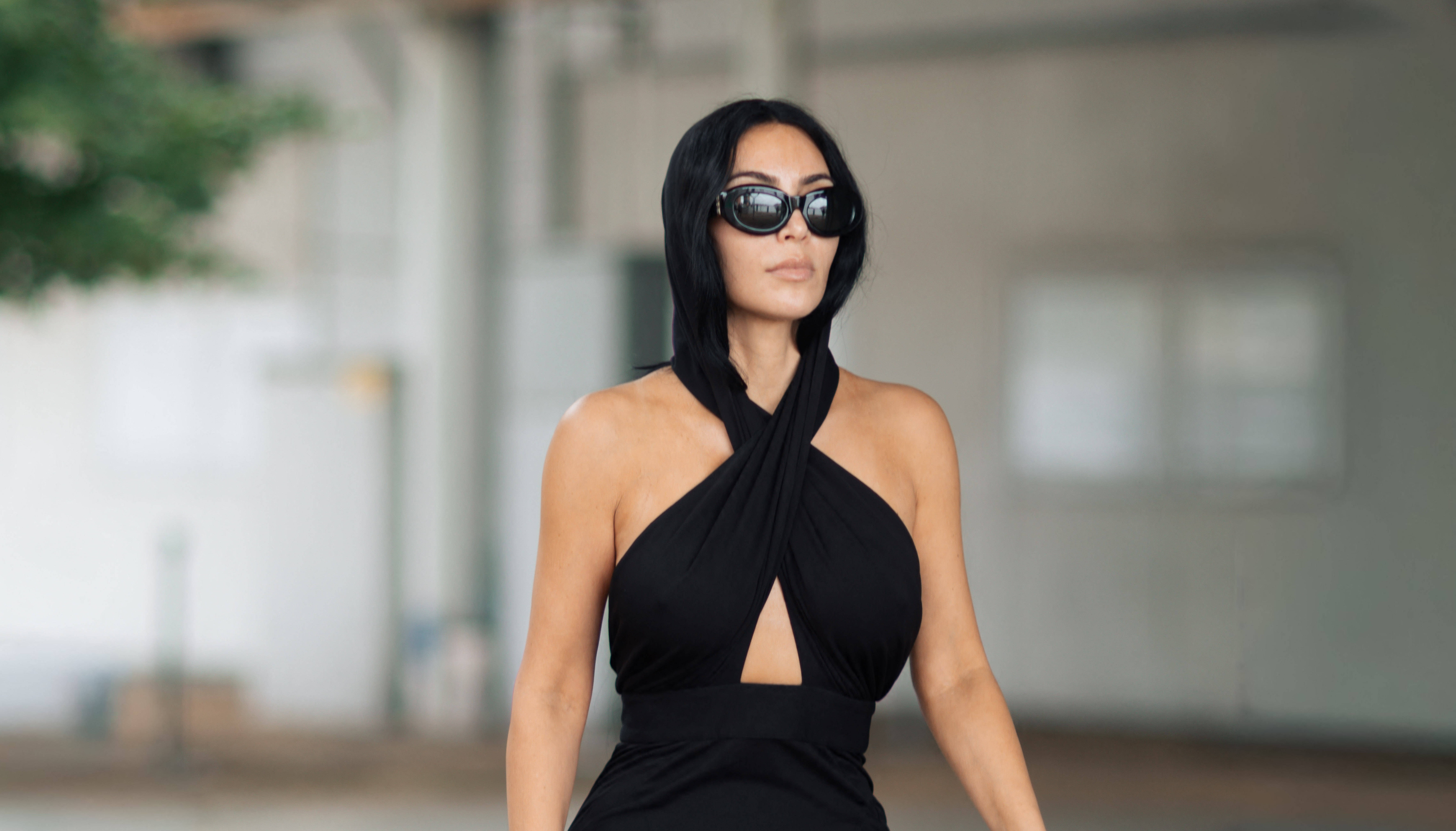 Nu se mai ascund! Cum au fost surprinși Kim Kardashian și Lewis Hamilton la Super Bowl 2026