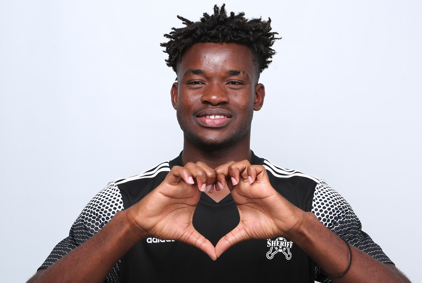 Corvinul Hunedoara l-a transferat astăzi pe fotbalistul care în 2025 a jucat 5 minute pentru Sheriff Tiraspol!