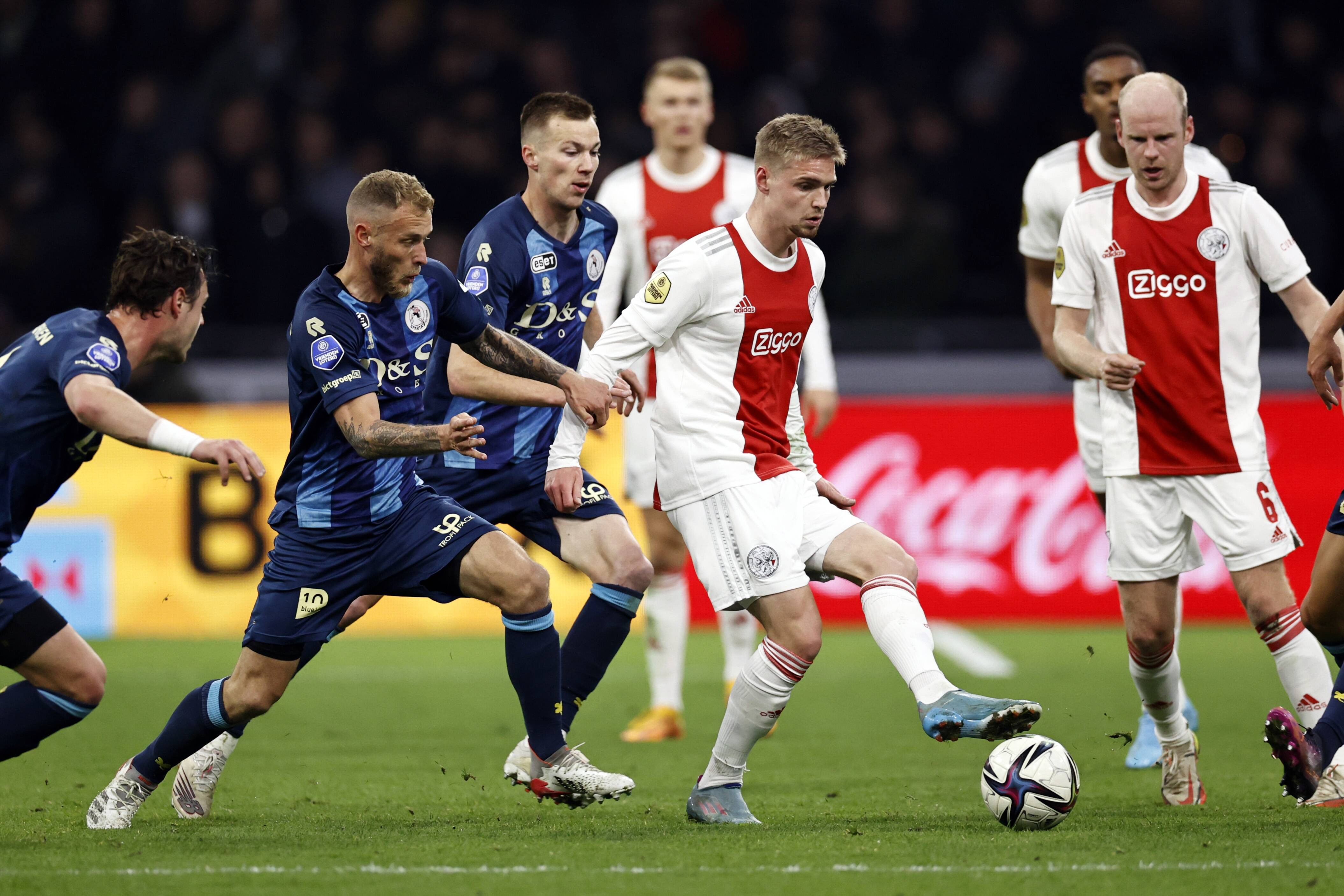 Transfer tare! Un fost jucător de la Ajax a semnat în România