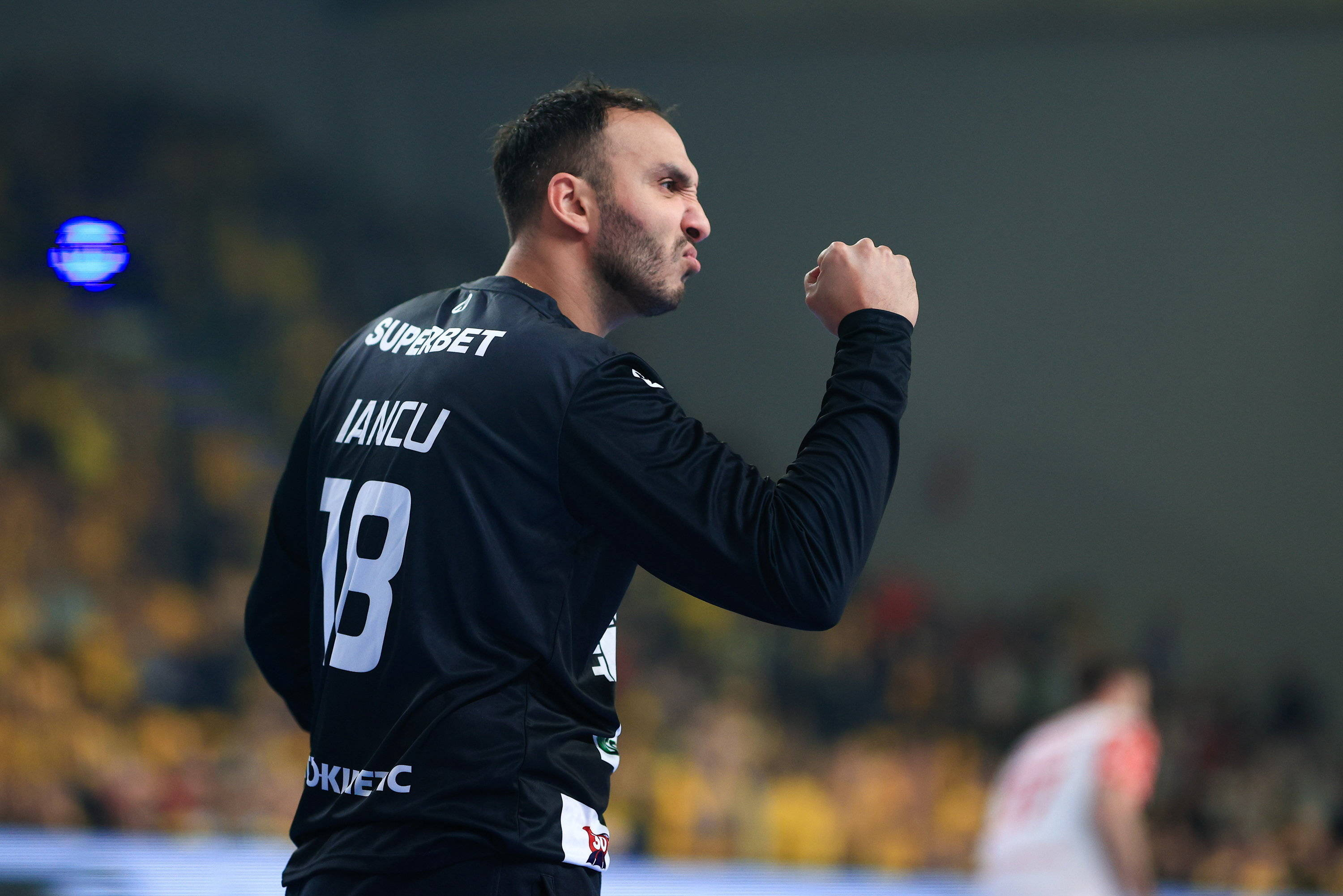 Dinamo, prima echipă calificată în semifinalele Cupei României!