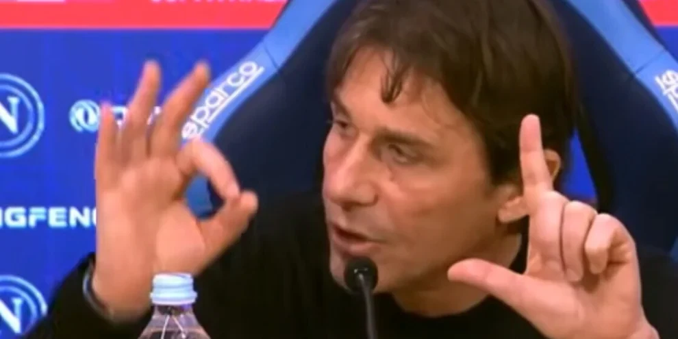 Întrebat despre lupta cu Chivu, Antonio Conte a izbucnit la conferință: "Ce fel de întrebare e asta?"