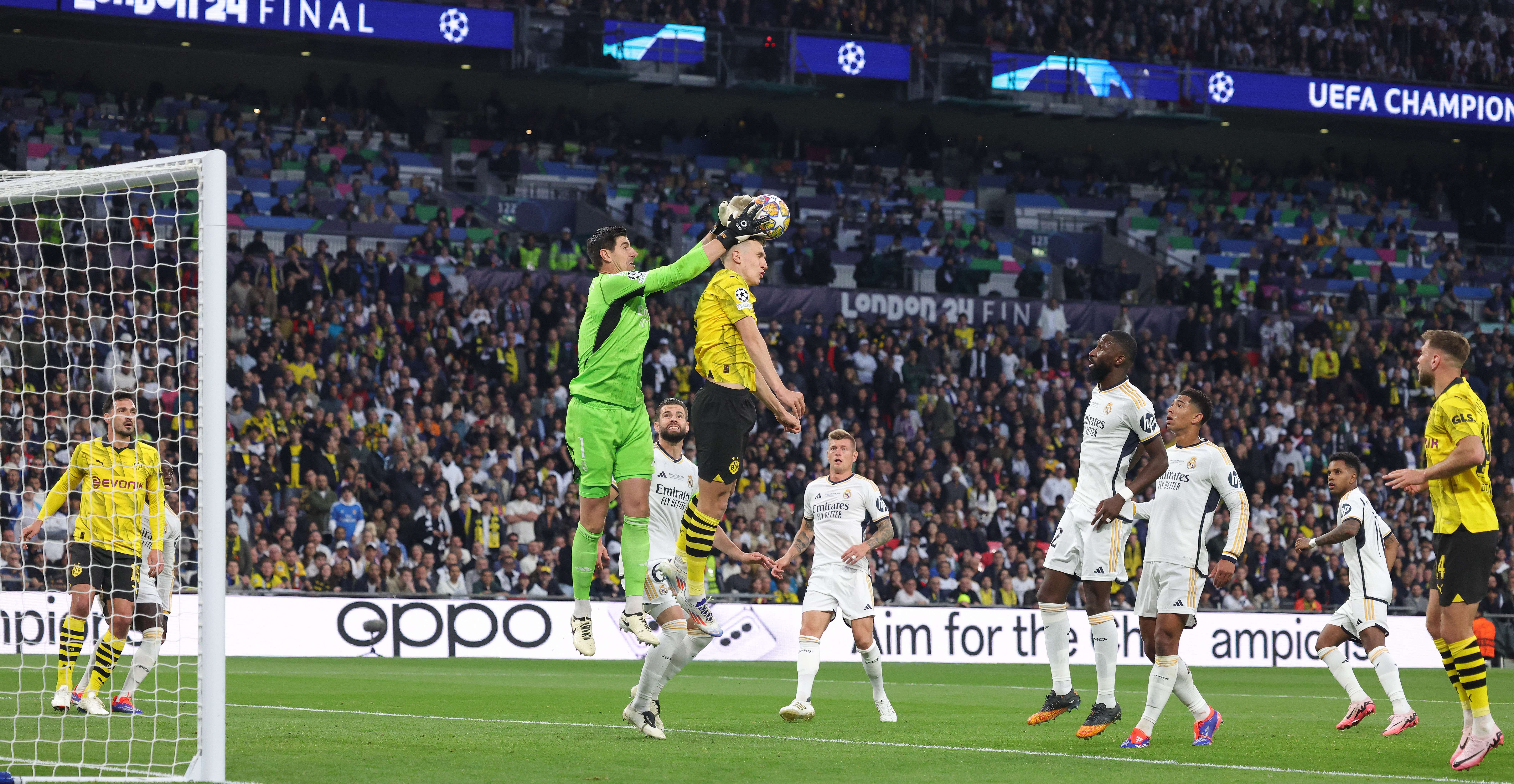 Transfer de cinci stele la Real Madrid! Un fundaș de 55 de milioane de euro va ajunge pe ”Bernabeu”