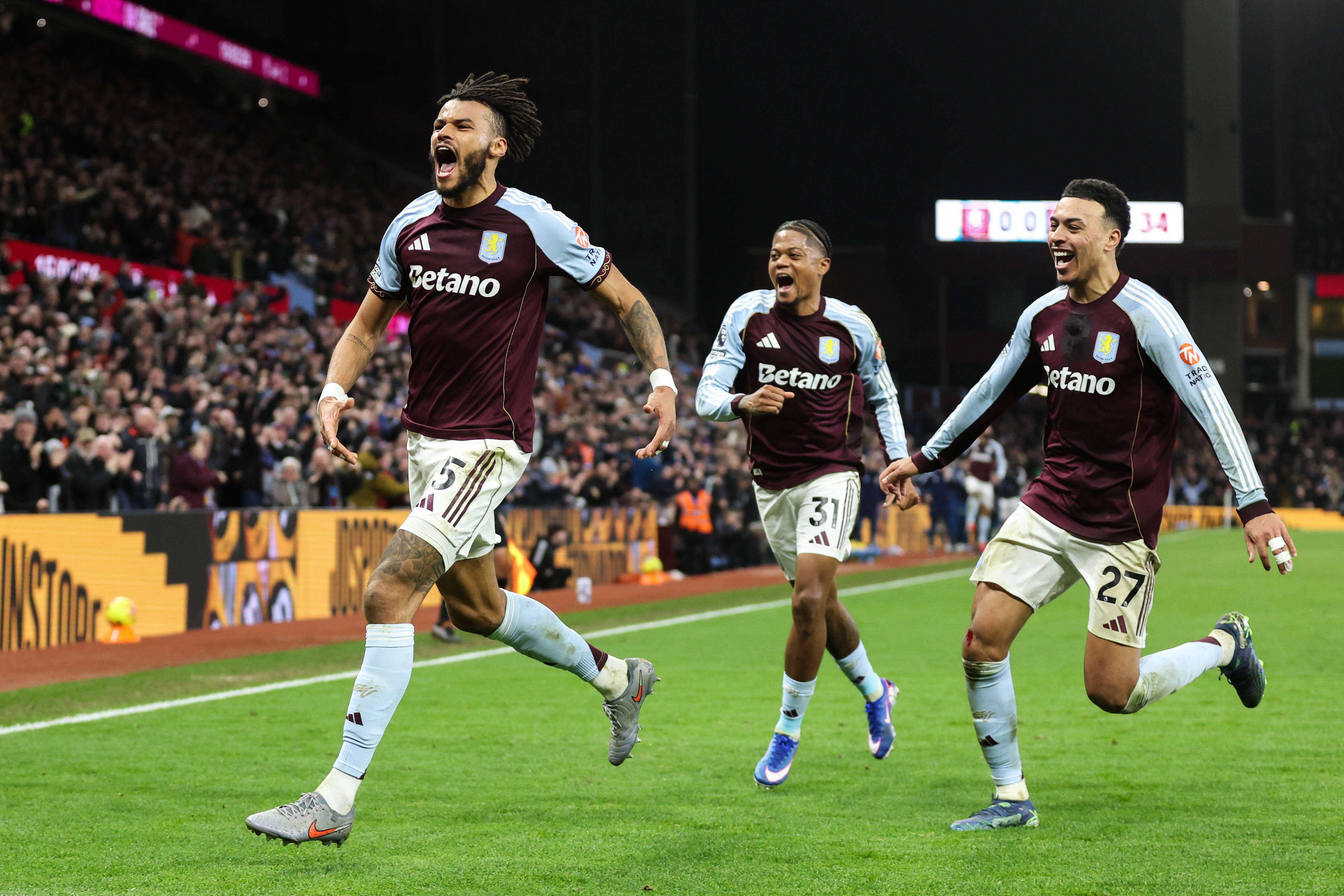 Aston Villa nu se lasă și visează la titlu! Trupa din Birmingham, principalul pericol pentru Arsenal și Manchester City