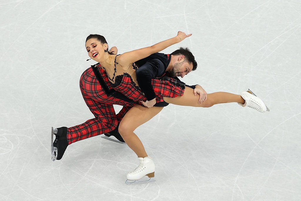 Imagini video cu eroarea devastatoare pentru care patinatorii din Marea Britanie, Lewis Gibson și Lilah Fear, au ratat medalia olimpică „Încă nu am cuvinte”.